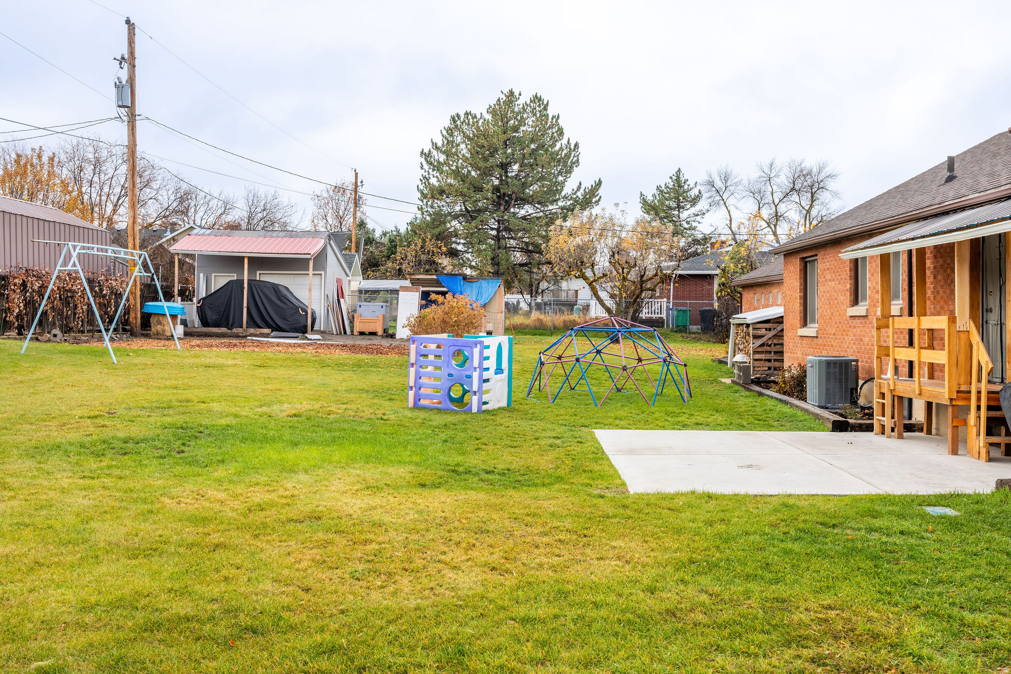main property photo 3