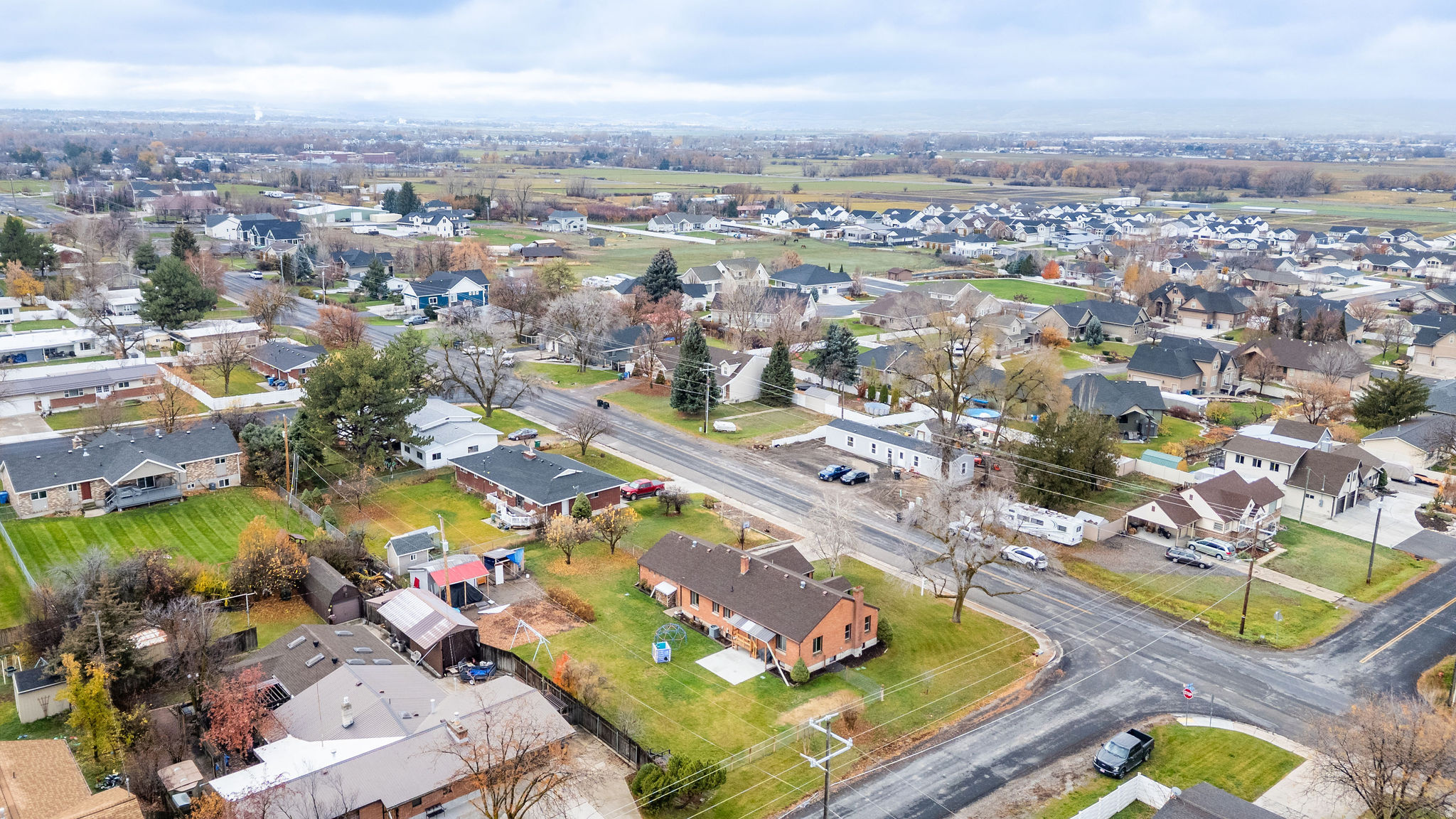 main property photo 40