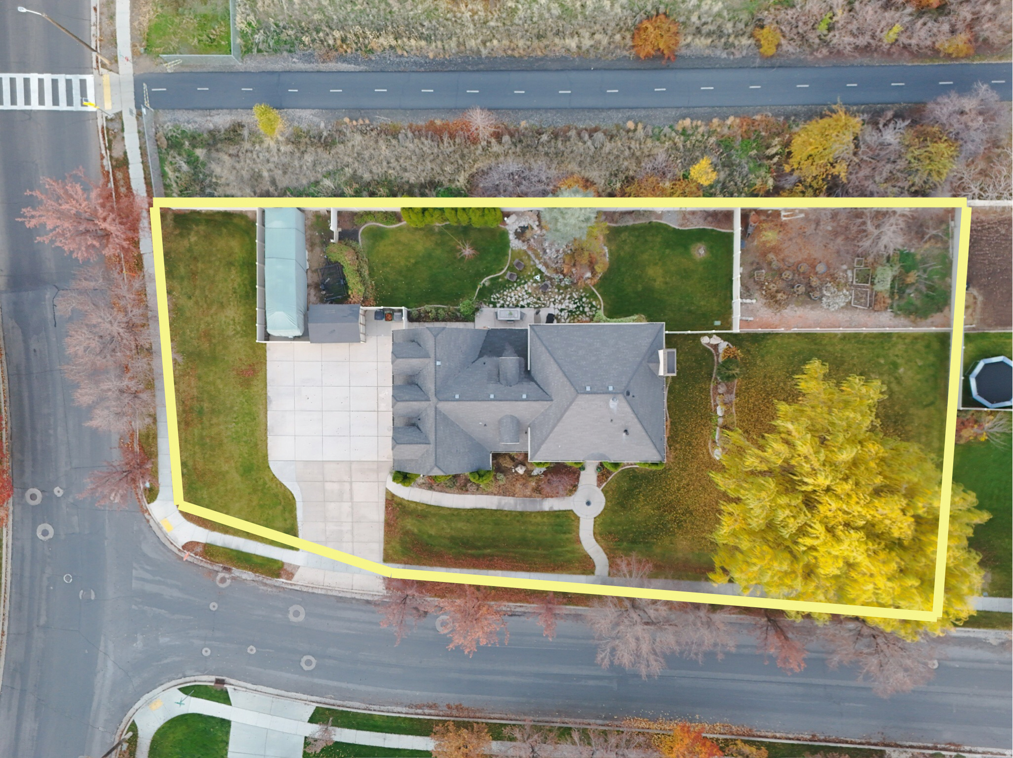 main property photo 43