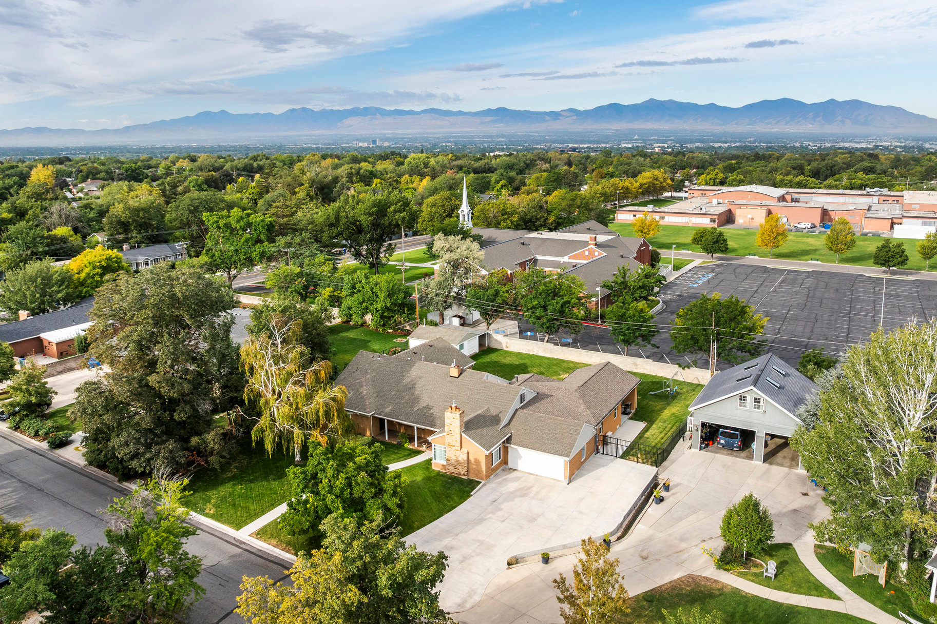 main property photo 35