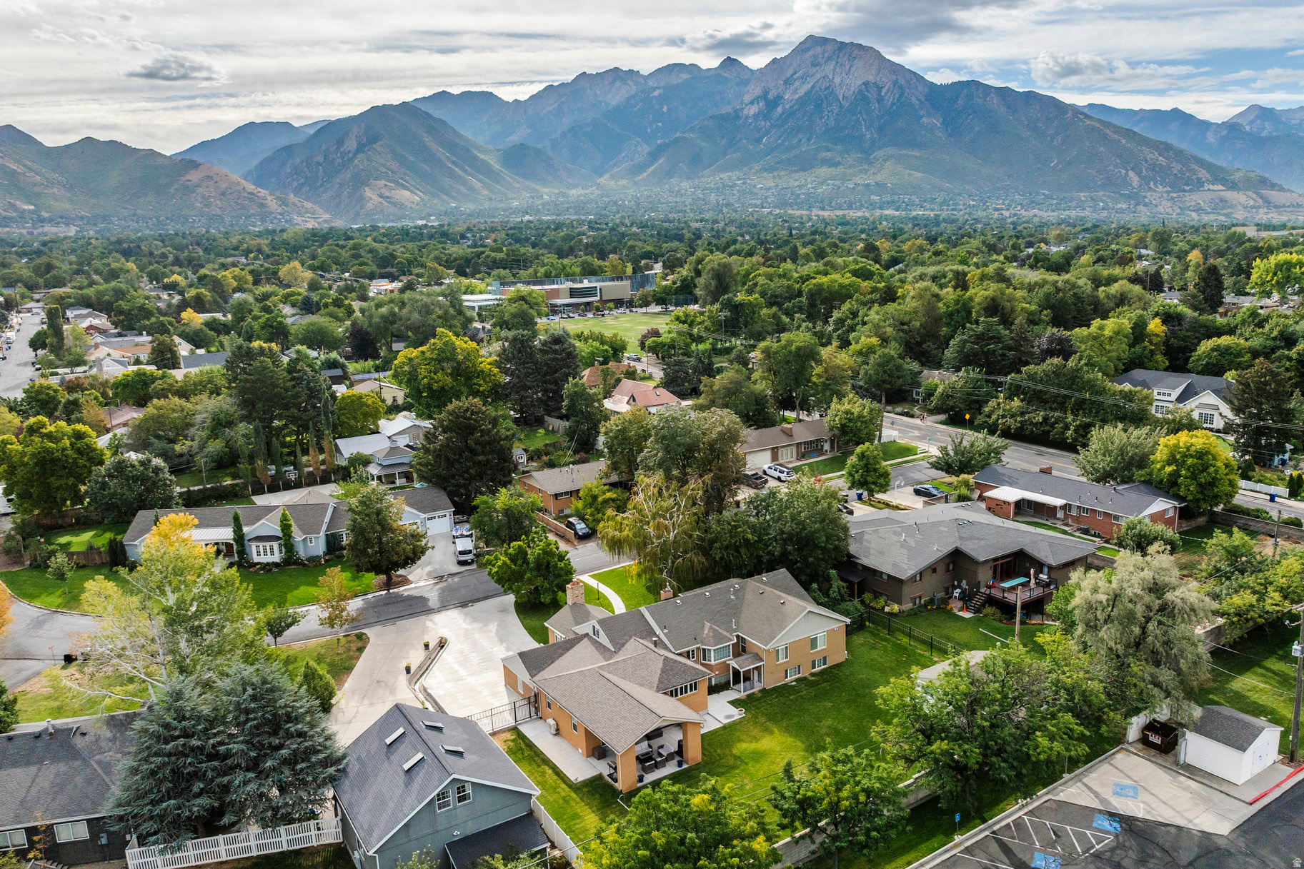 main property photo 37