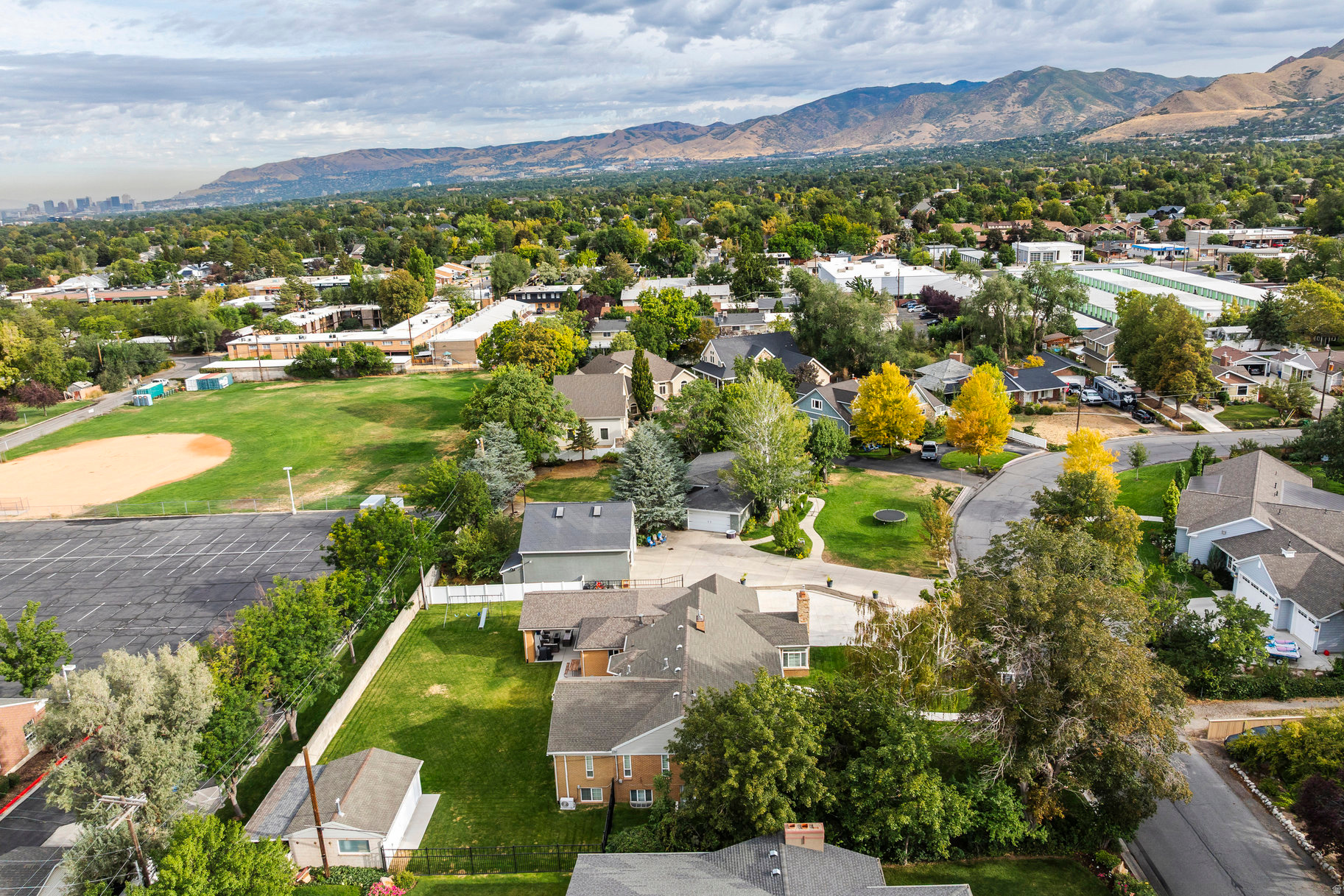main property photo 40