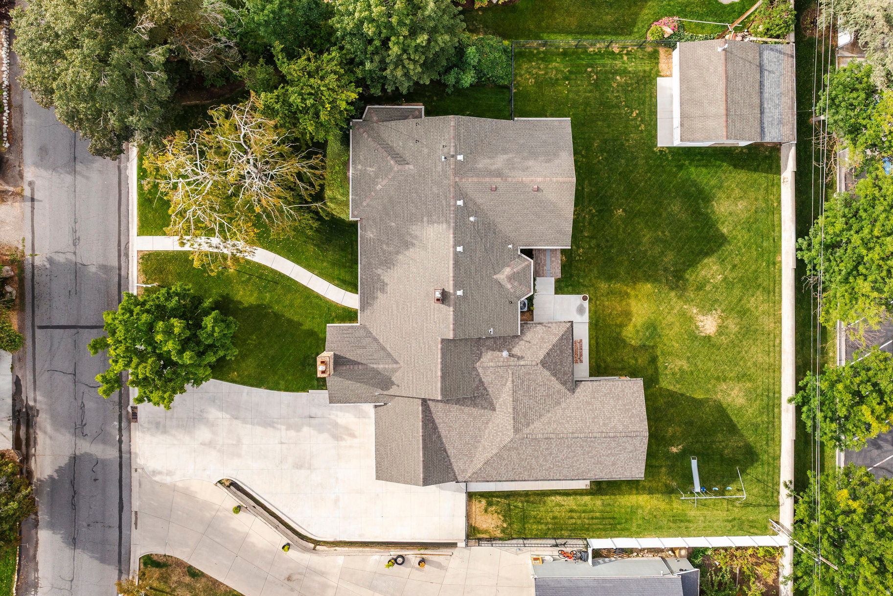 main property photo 42