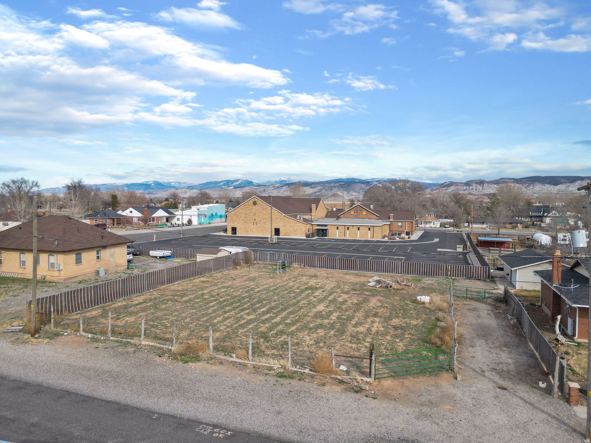 main property photo 41