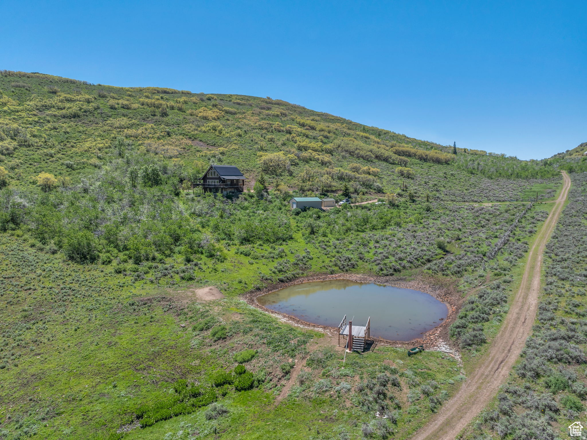 main property photo 28