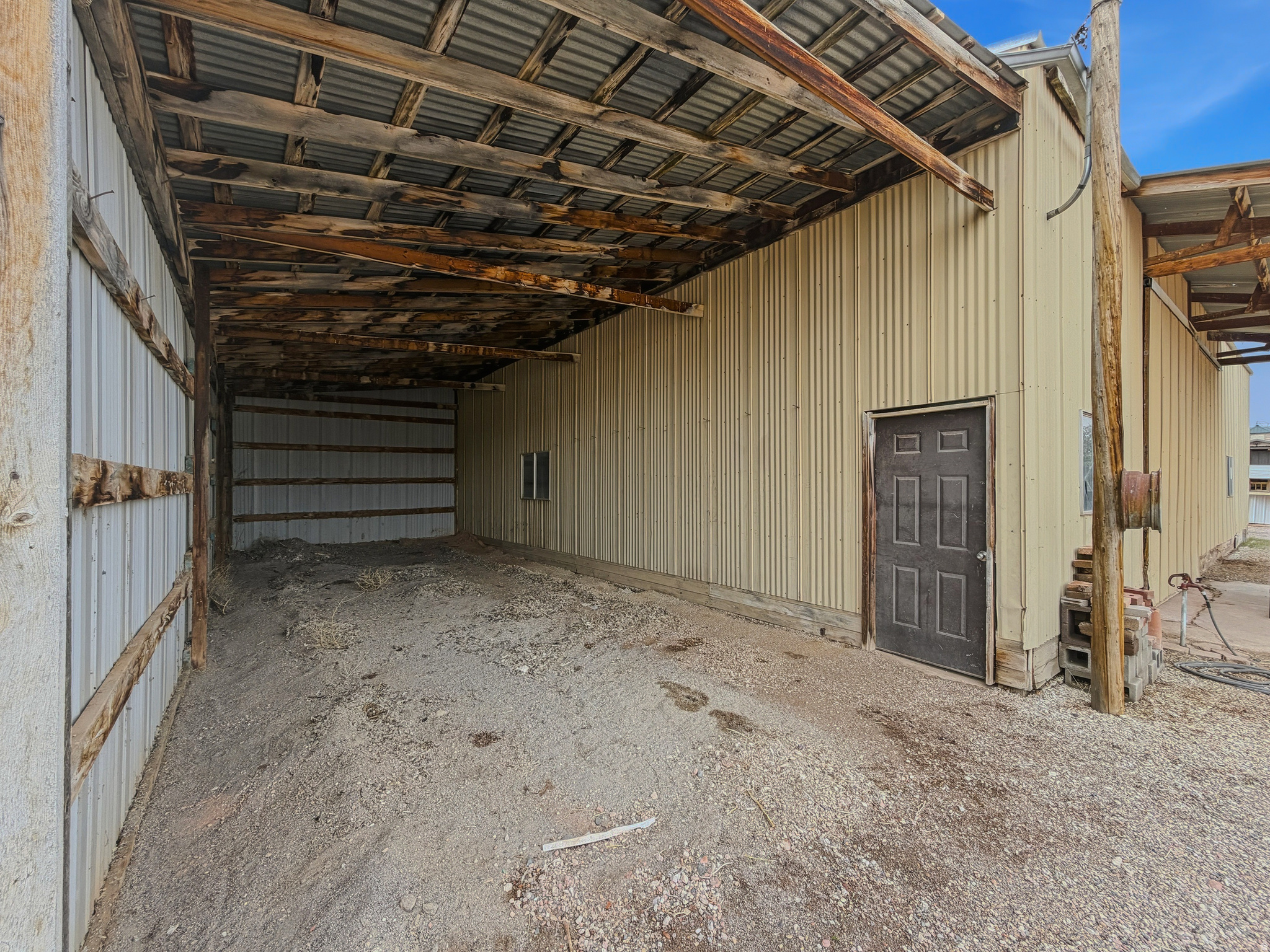 main property photo 11
