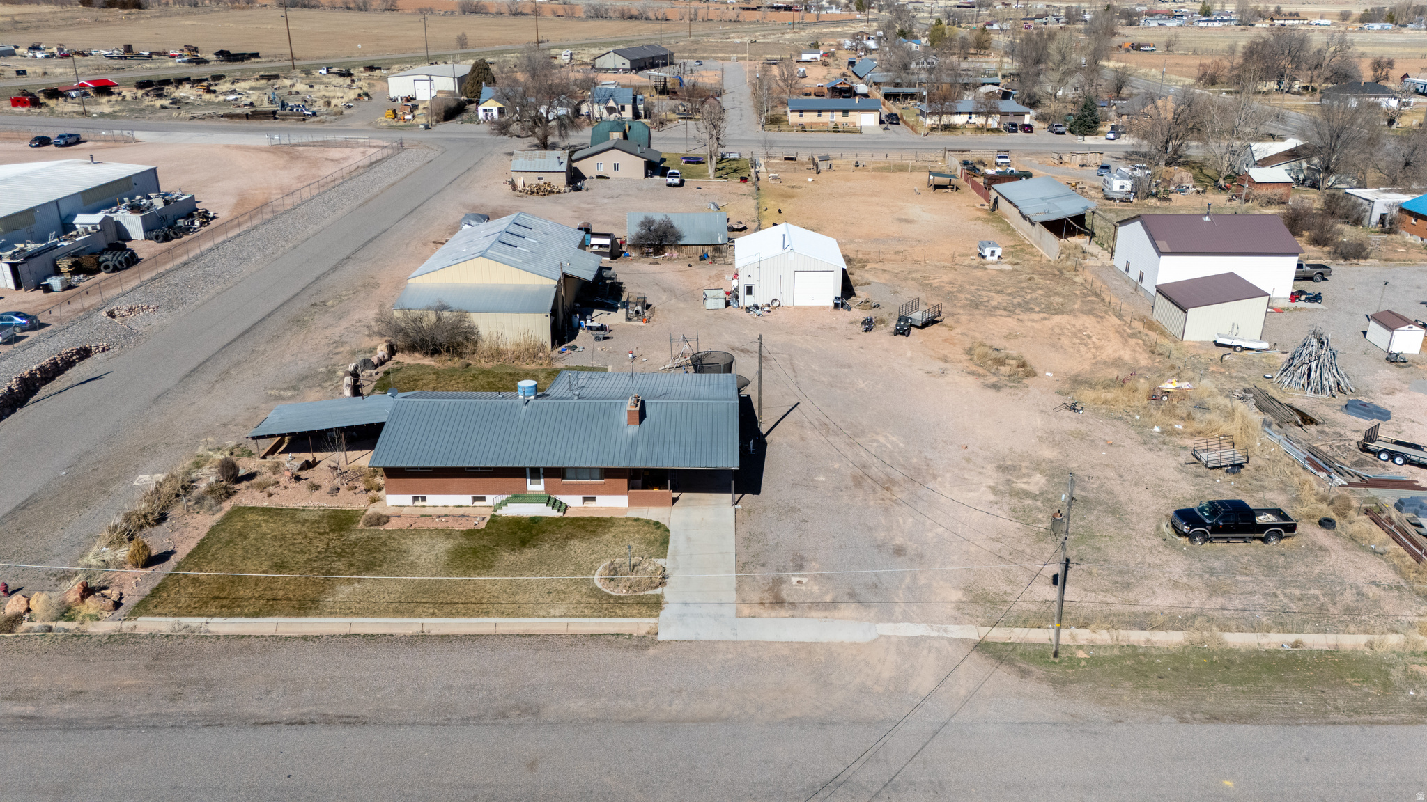 main property photo 14
