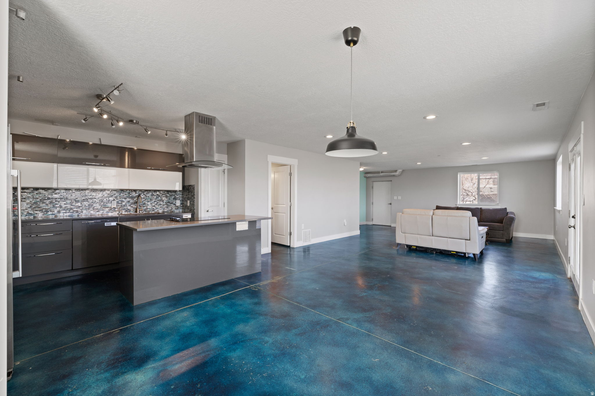 main property photo 100
