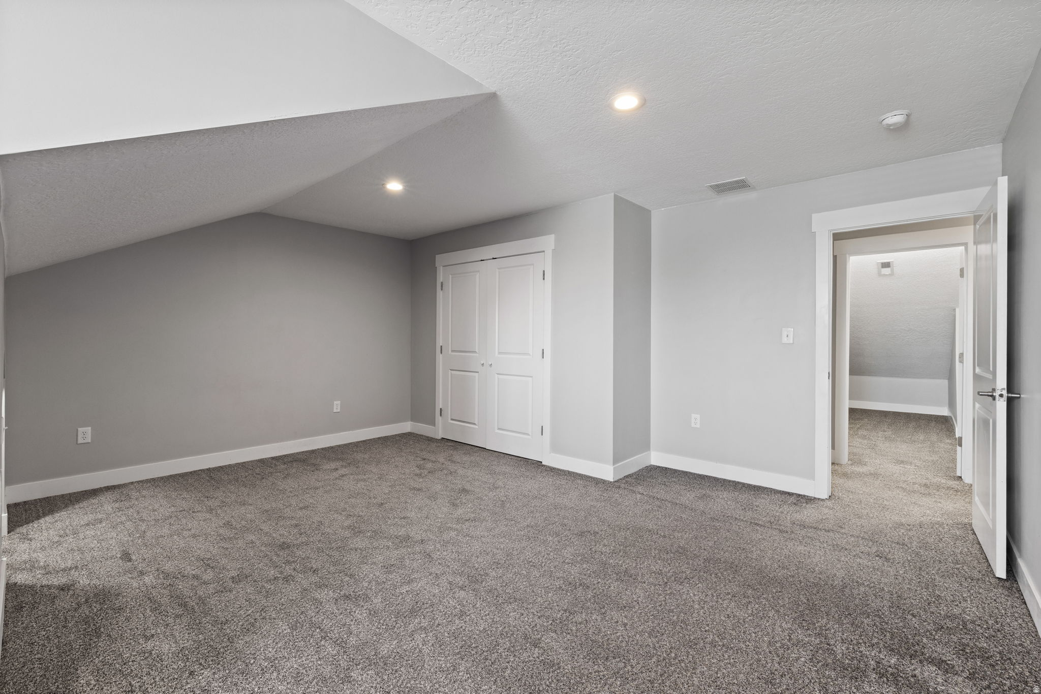 main property photo 111