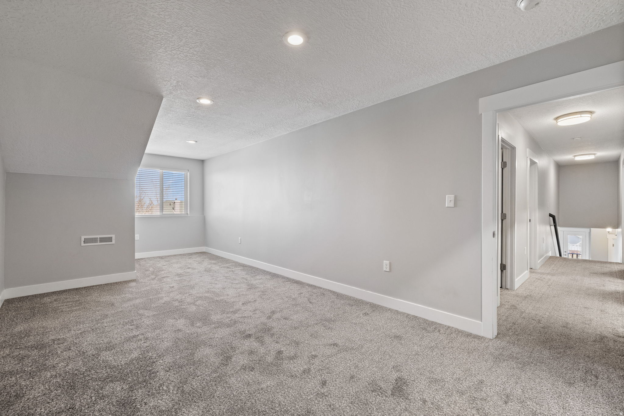 main property photo 113