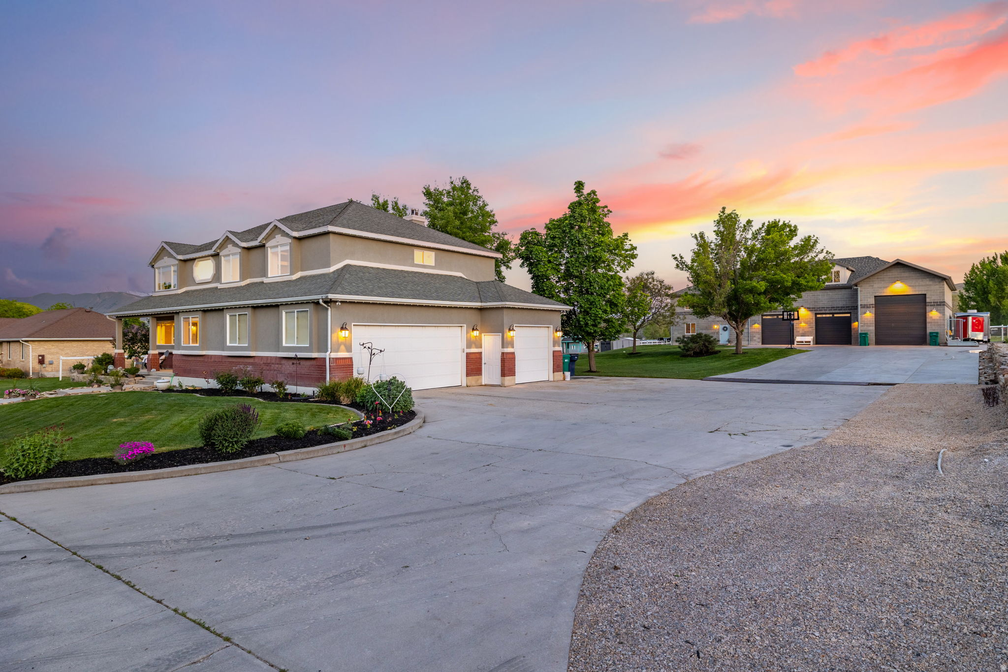 main property photo 8