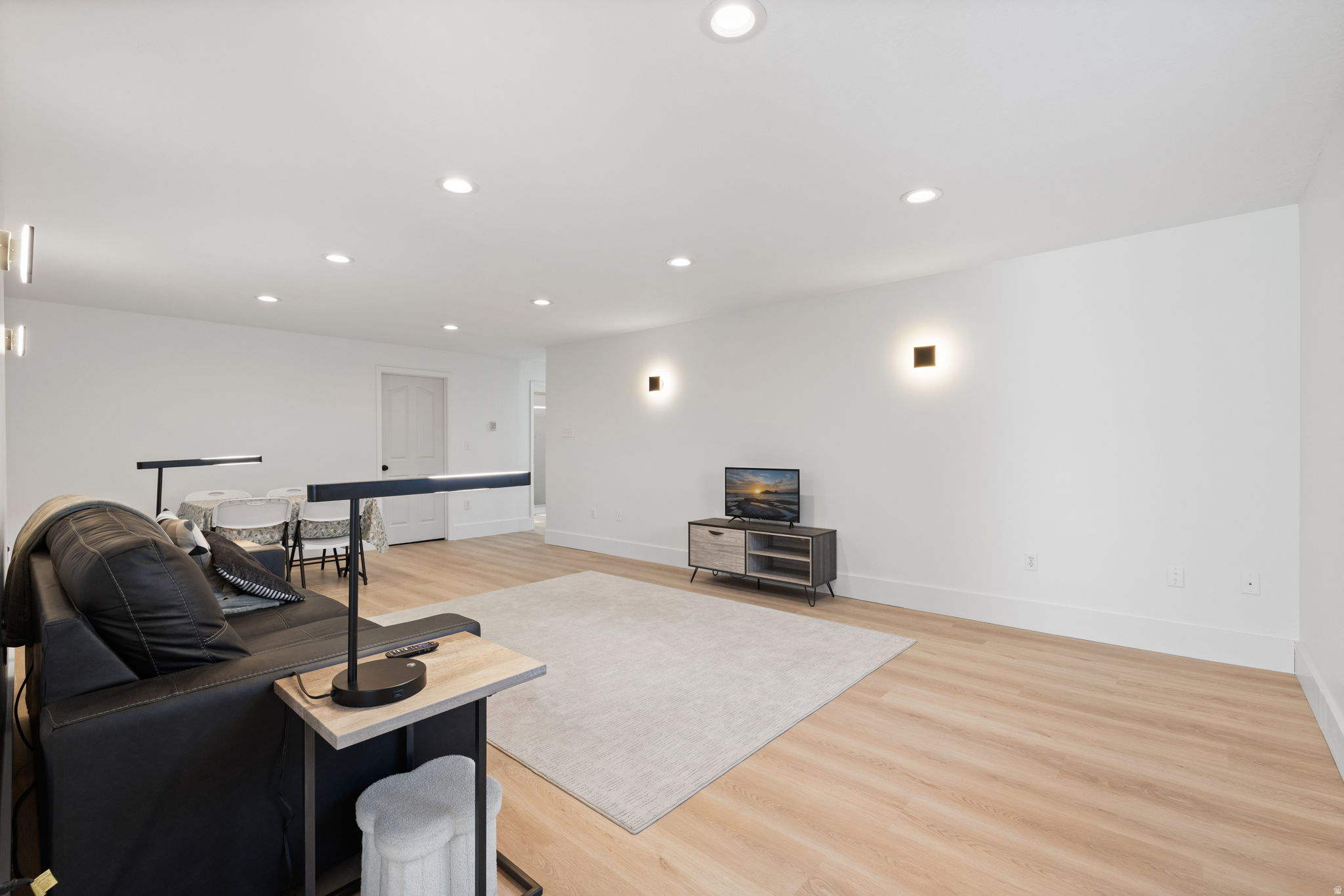 main property photo 89