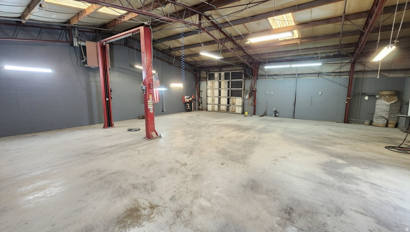 main property photo 12