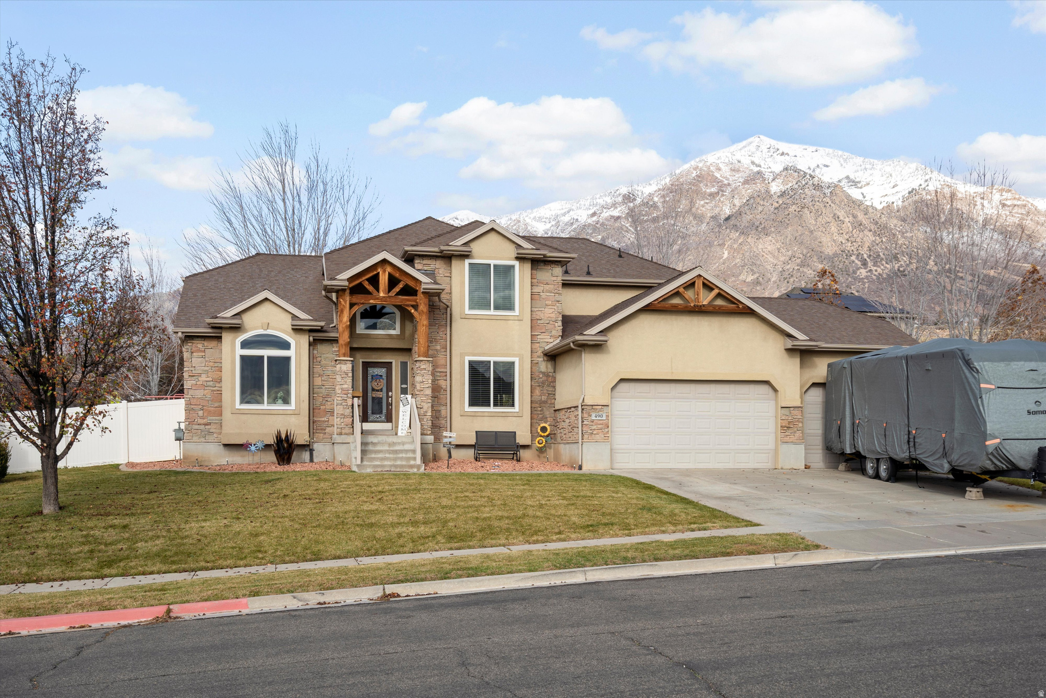 main property photo 7