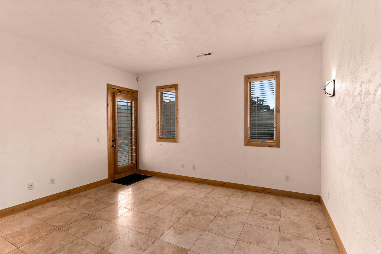 main property photo 70