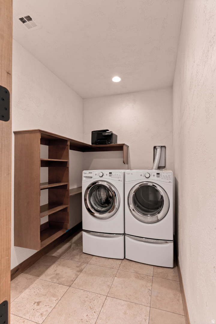 main property photo 78