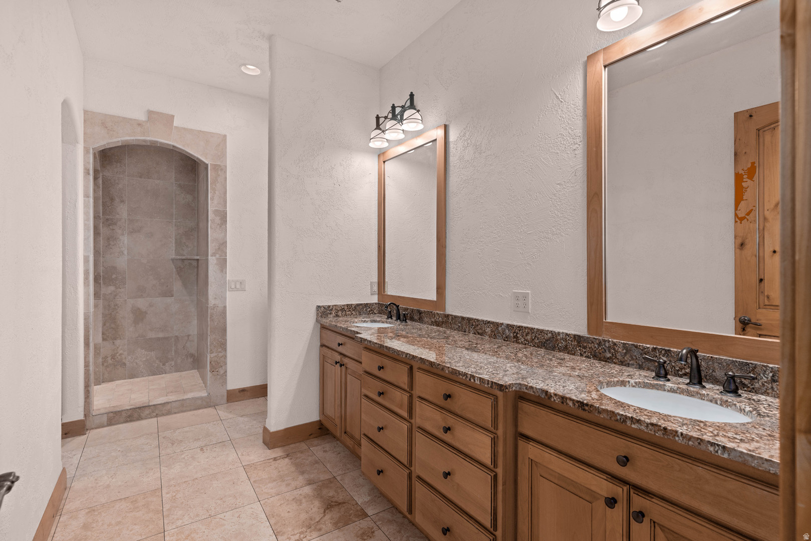 main property photo 83