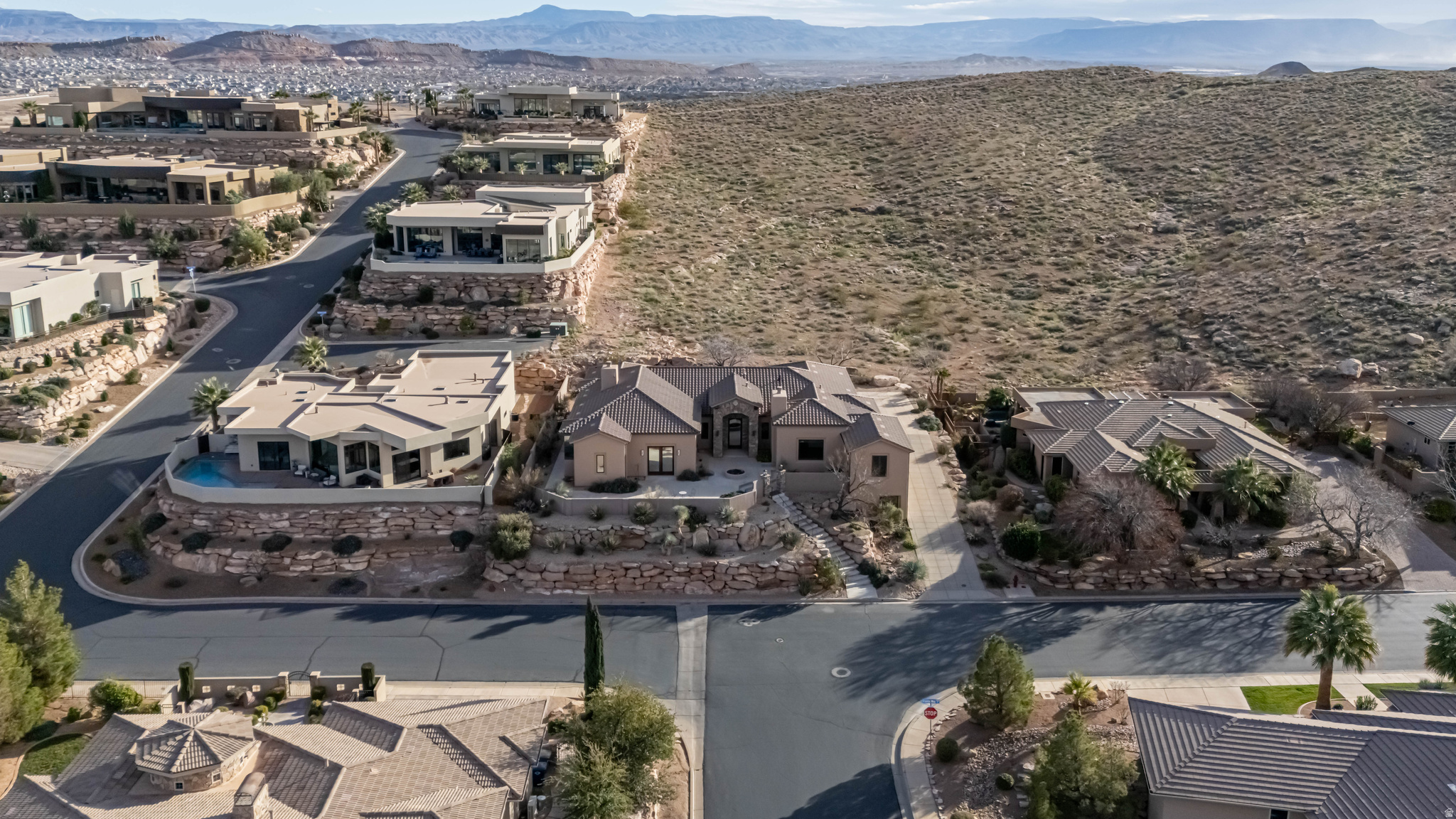 main property photo 9