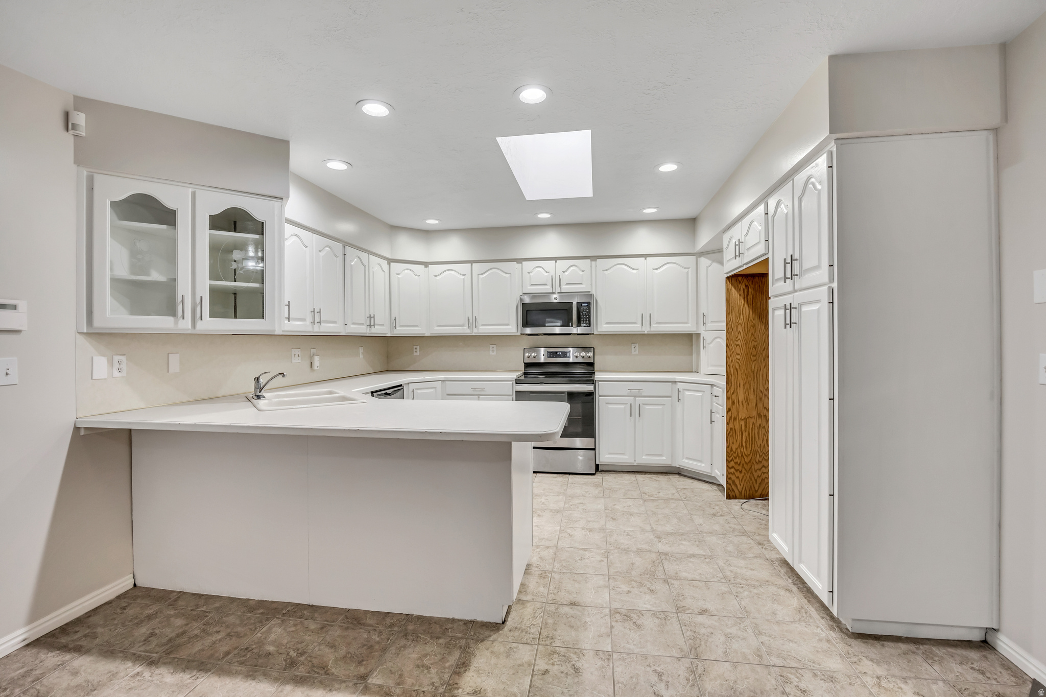 main property photo 8