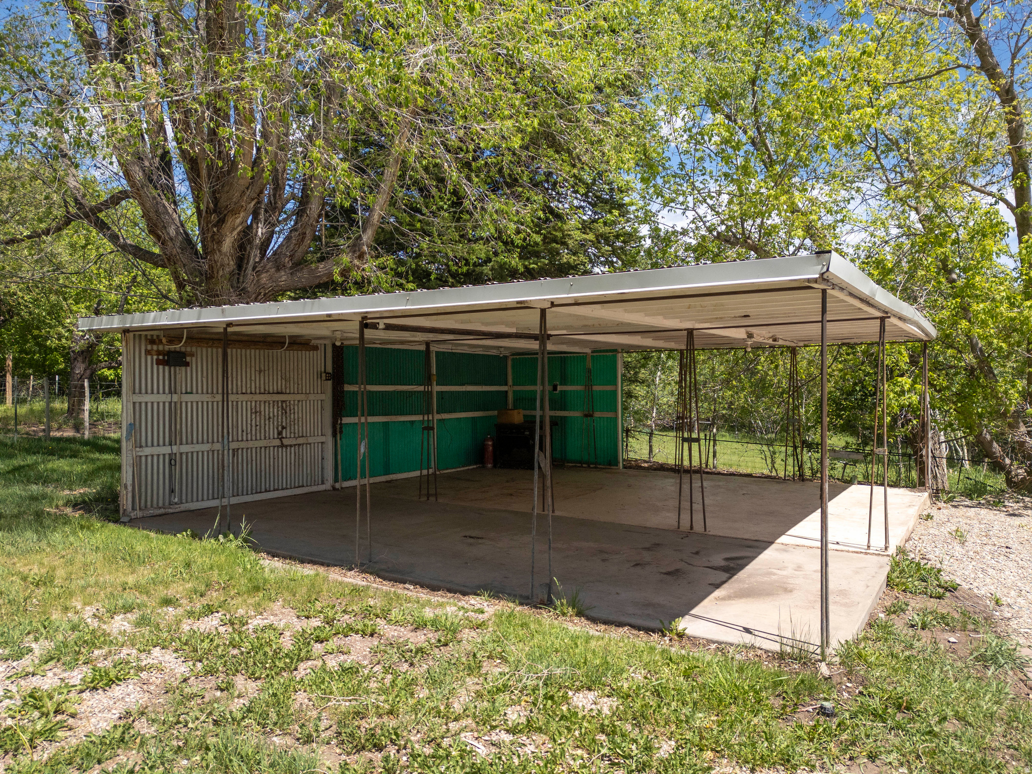 main property photo 74