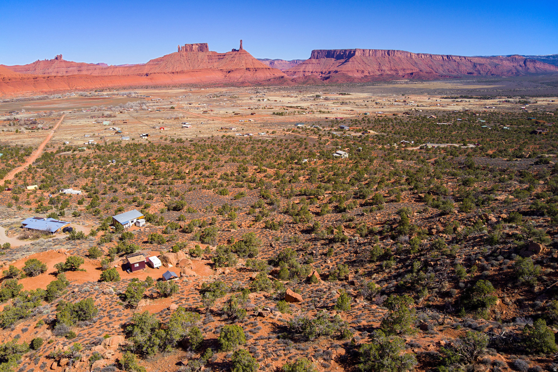 main property photo 13