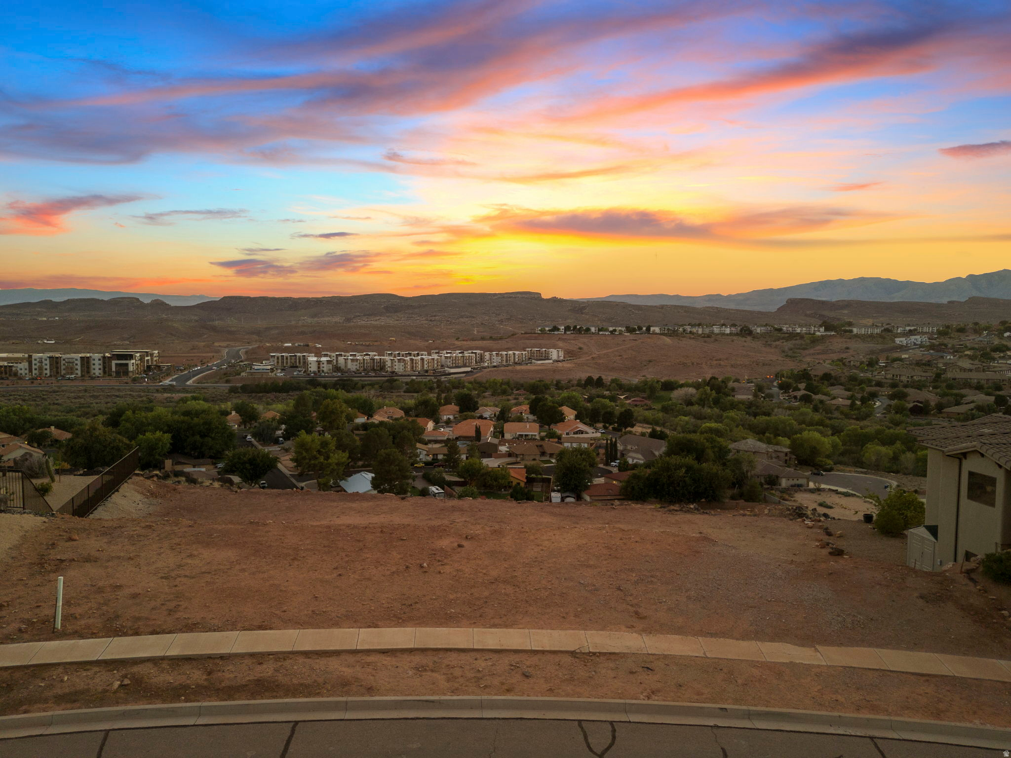 main property photo 17