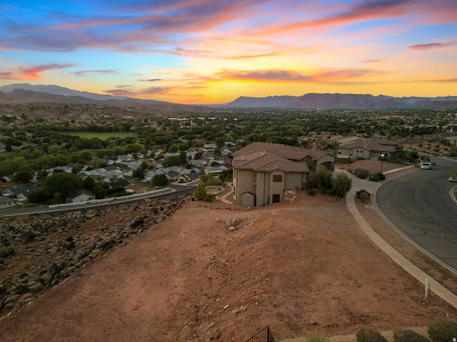 main property photo 3