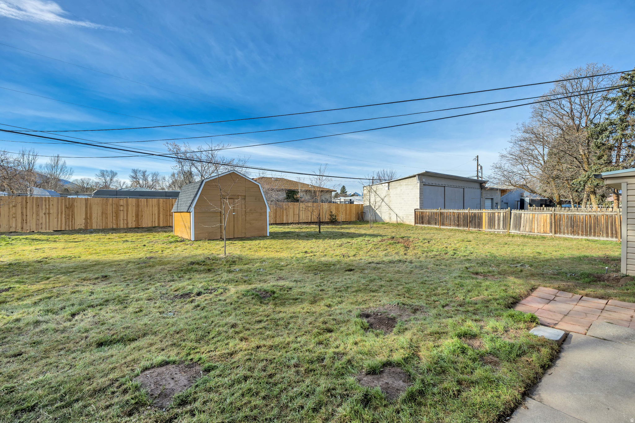 main property photo 17