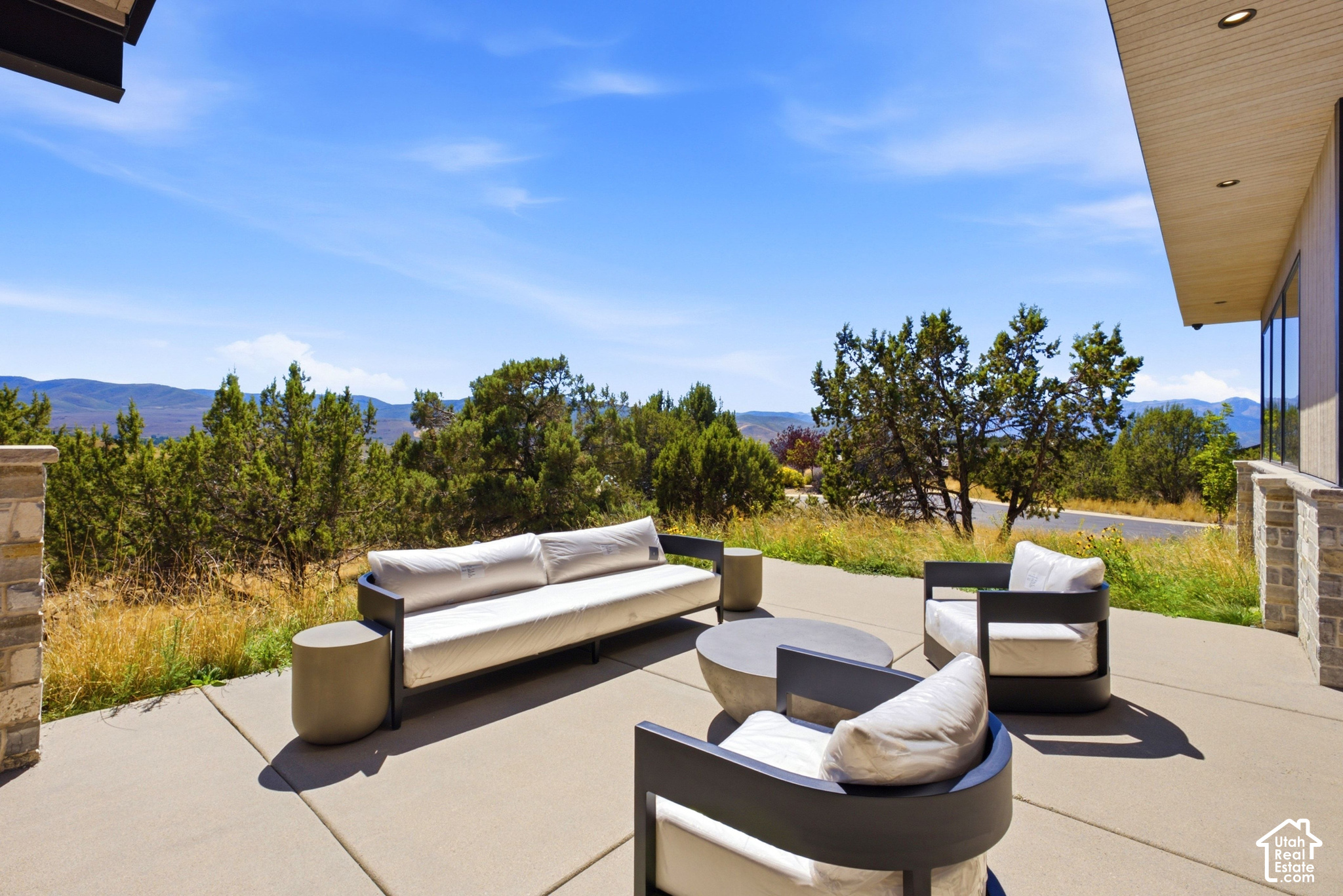 main property photo 111