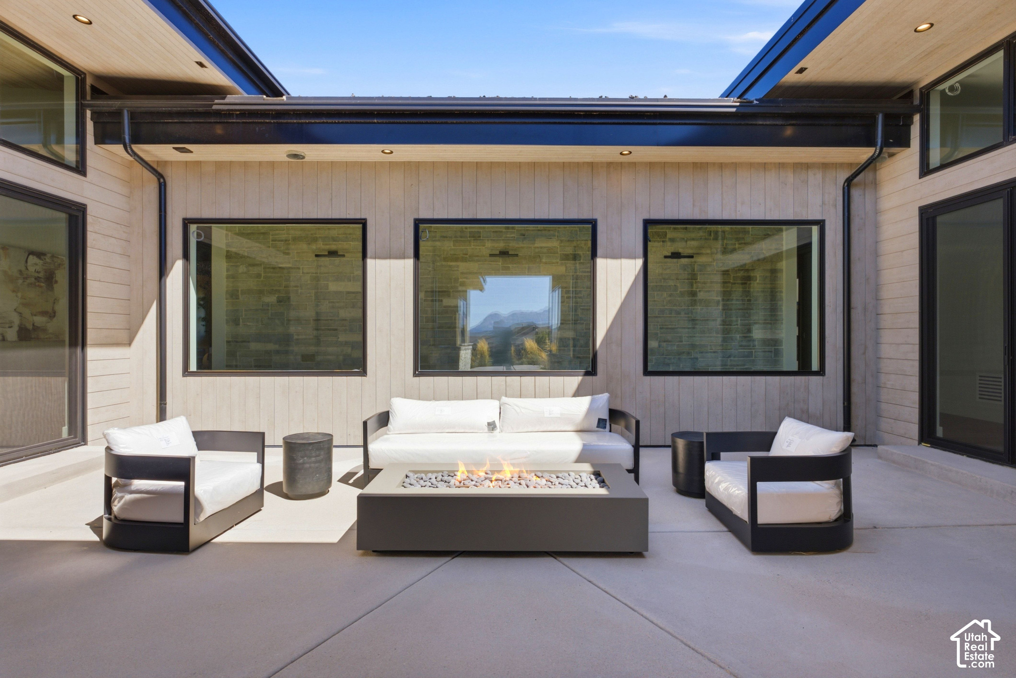 main property photo 114