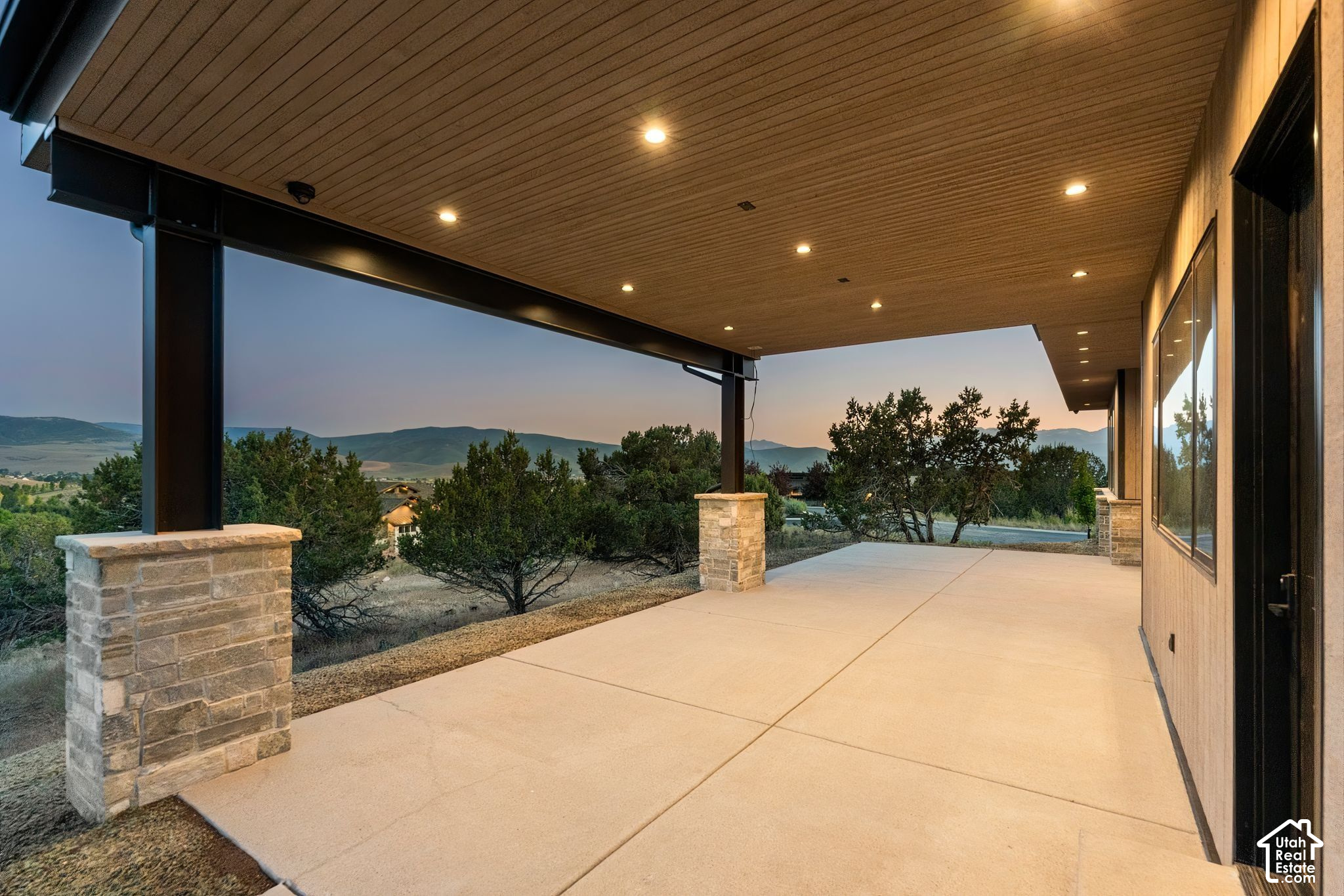 main property photo 74