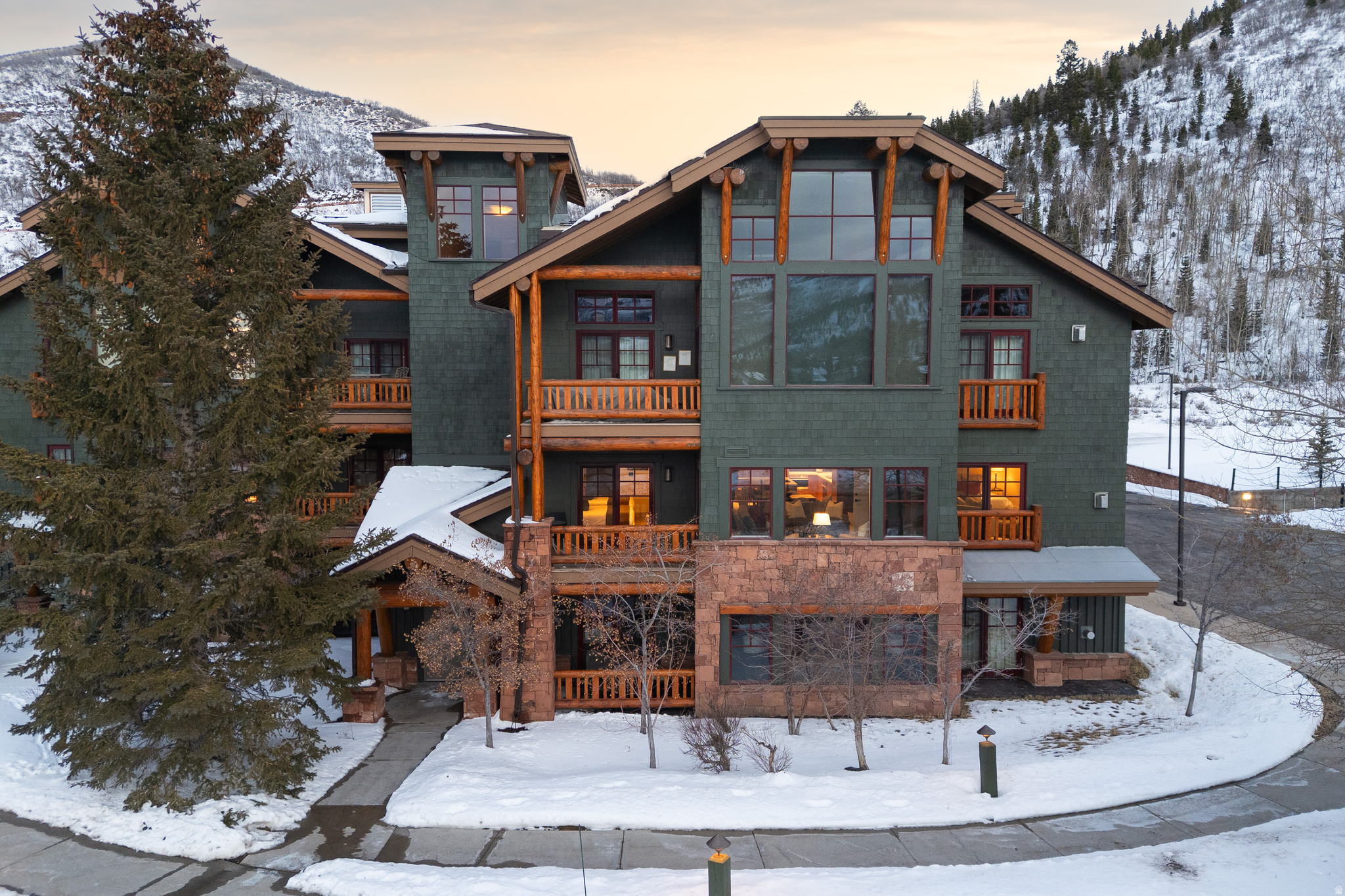 main property photo 22