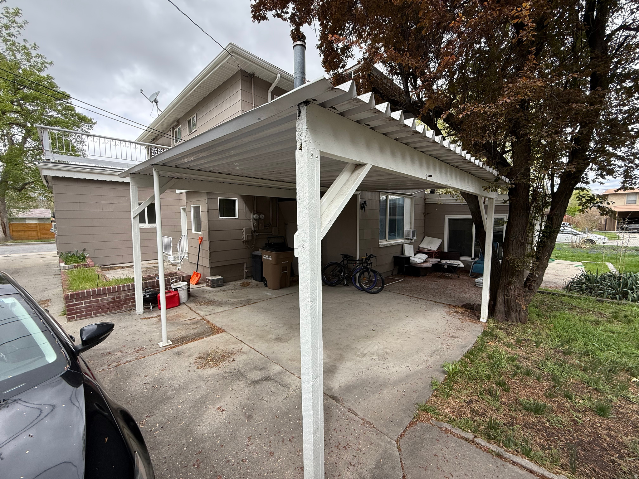 main property photo 41