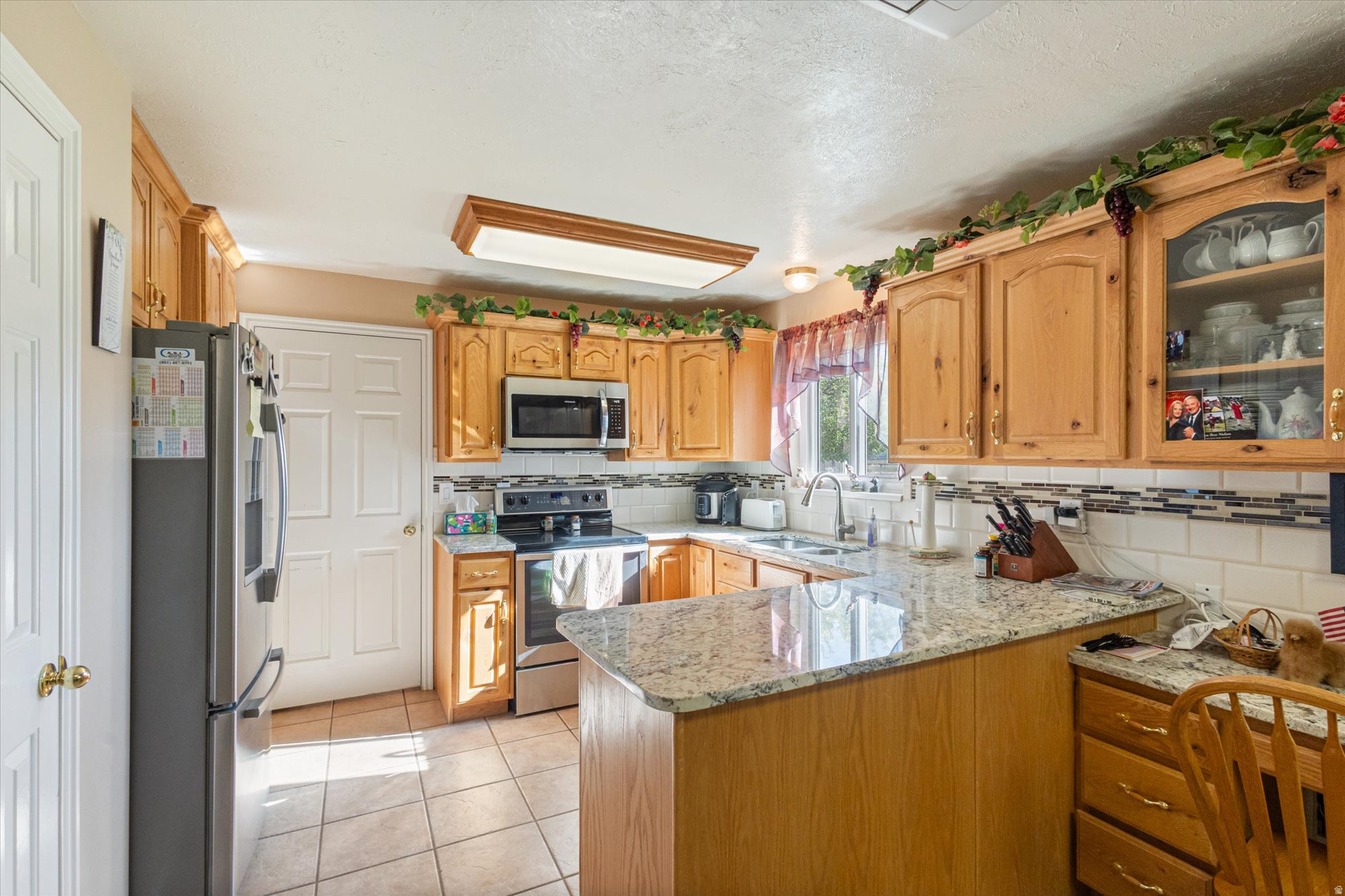 main property photo 14