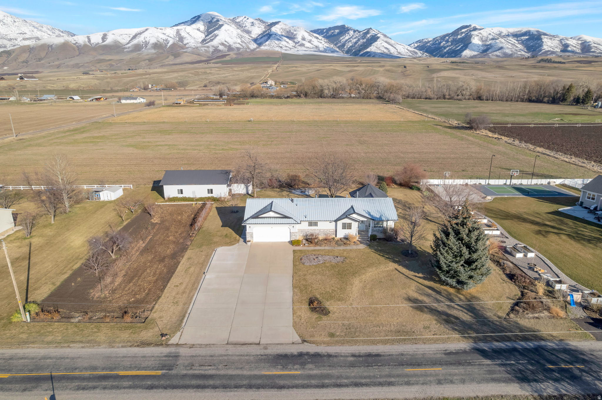 main property photo 6