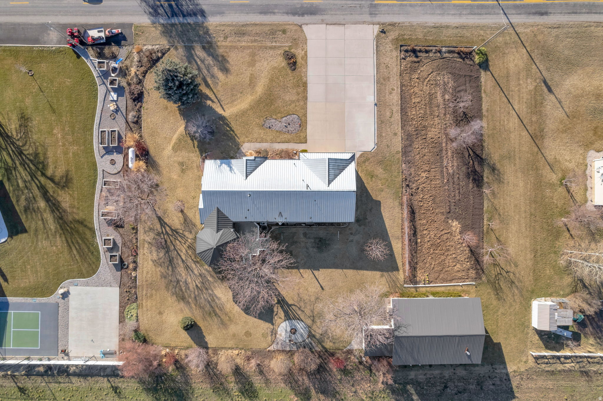 main property photo 8