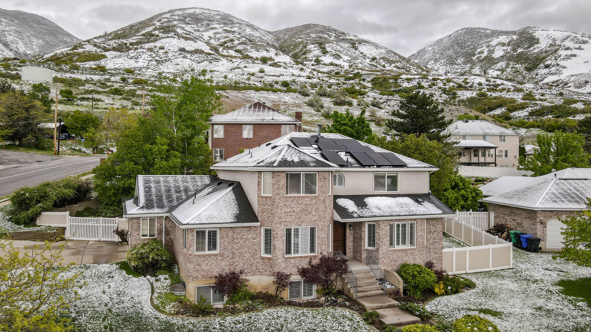 main property photo 36