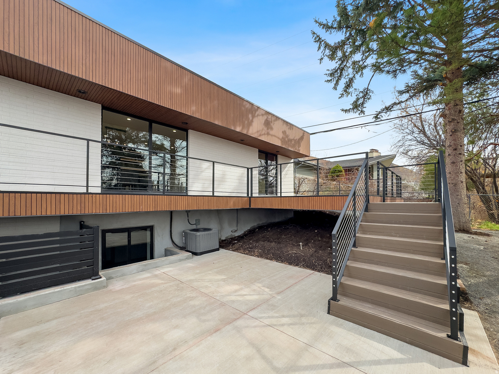 main property photo 79