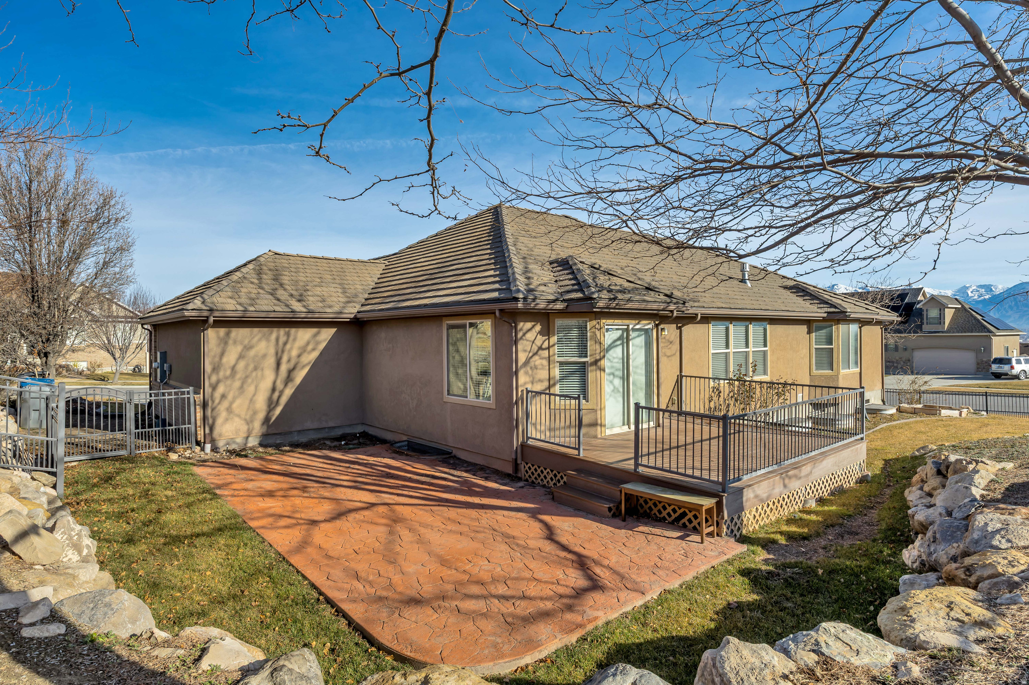 main property photo 34