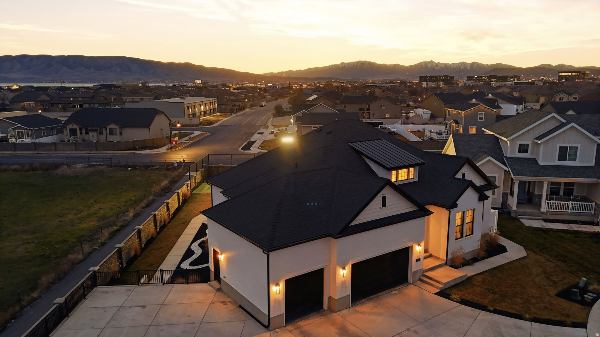 main property photo 74