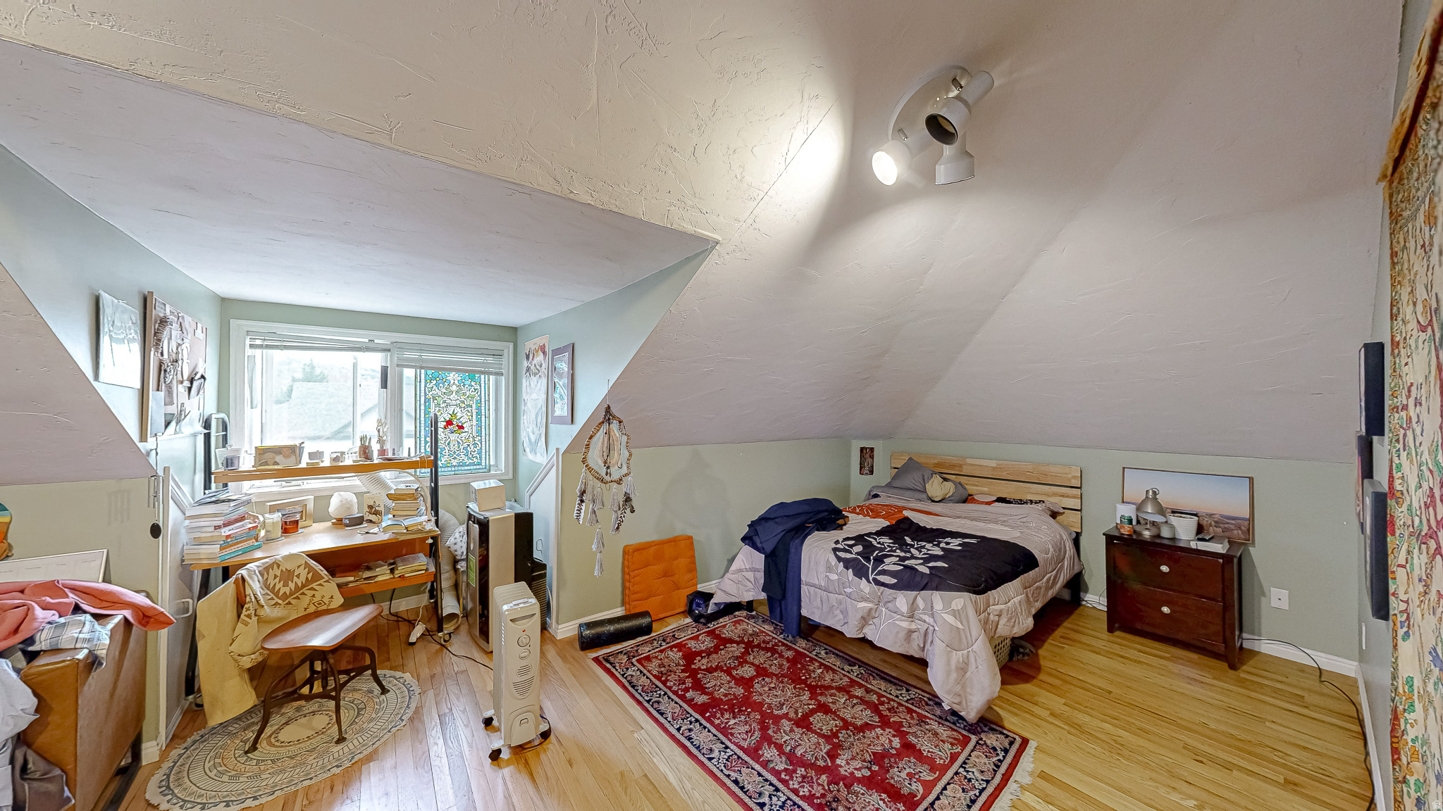 main property photo 36