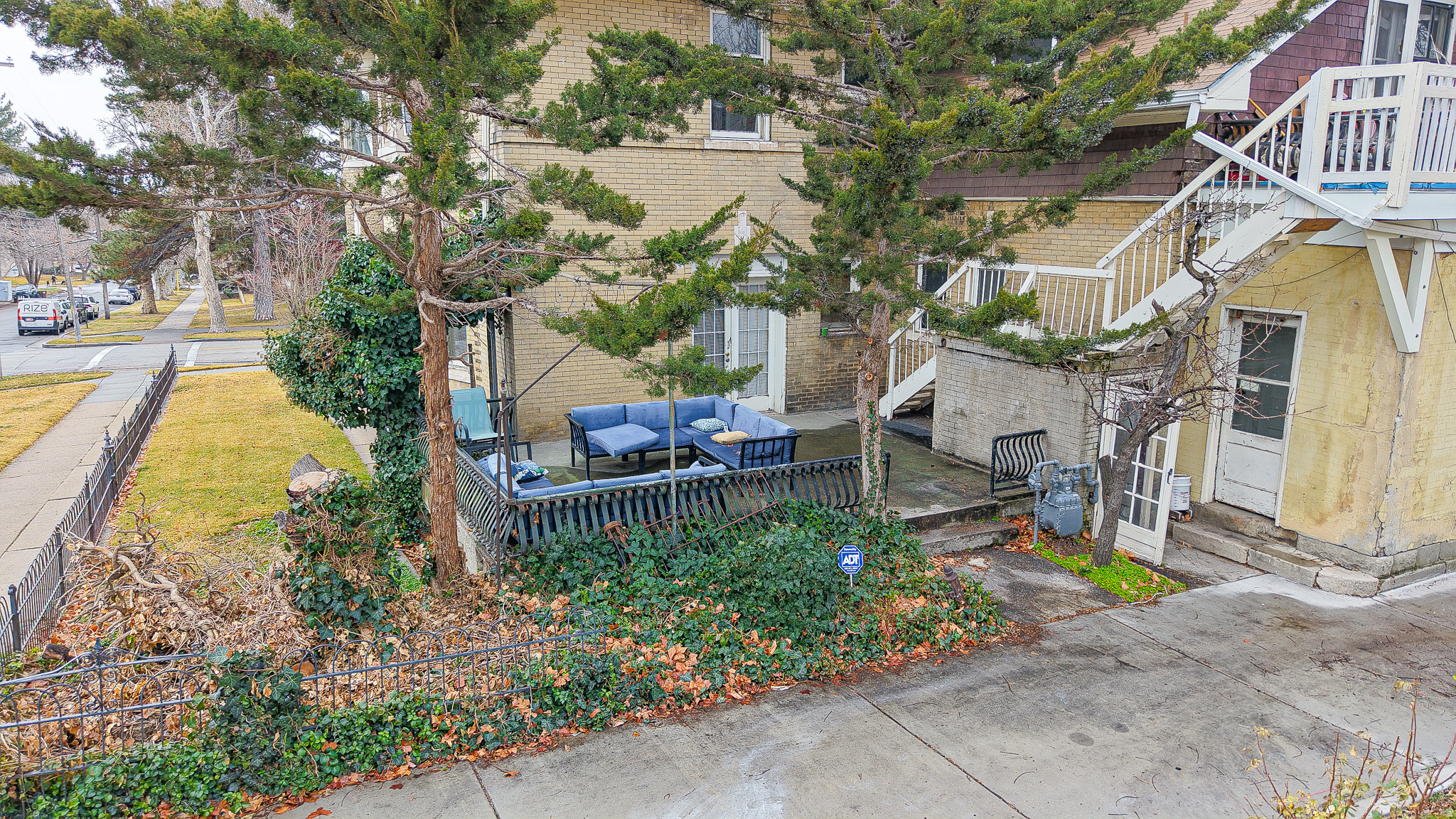 main property photo 44