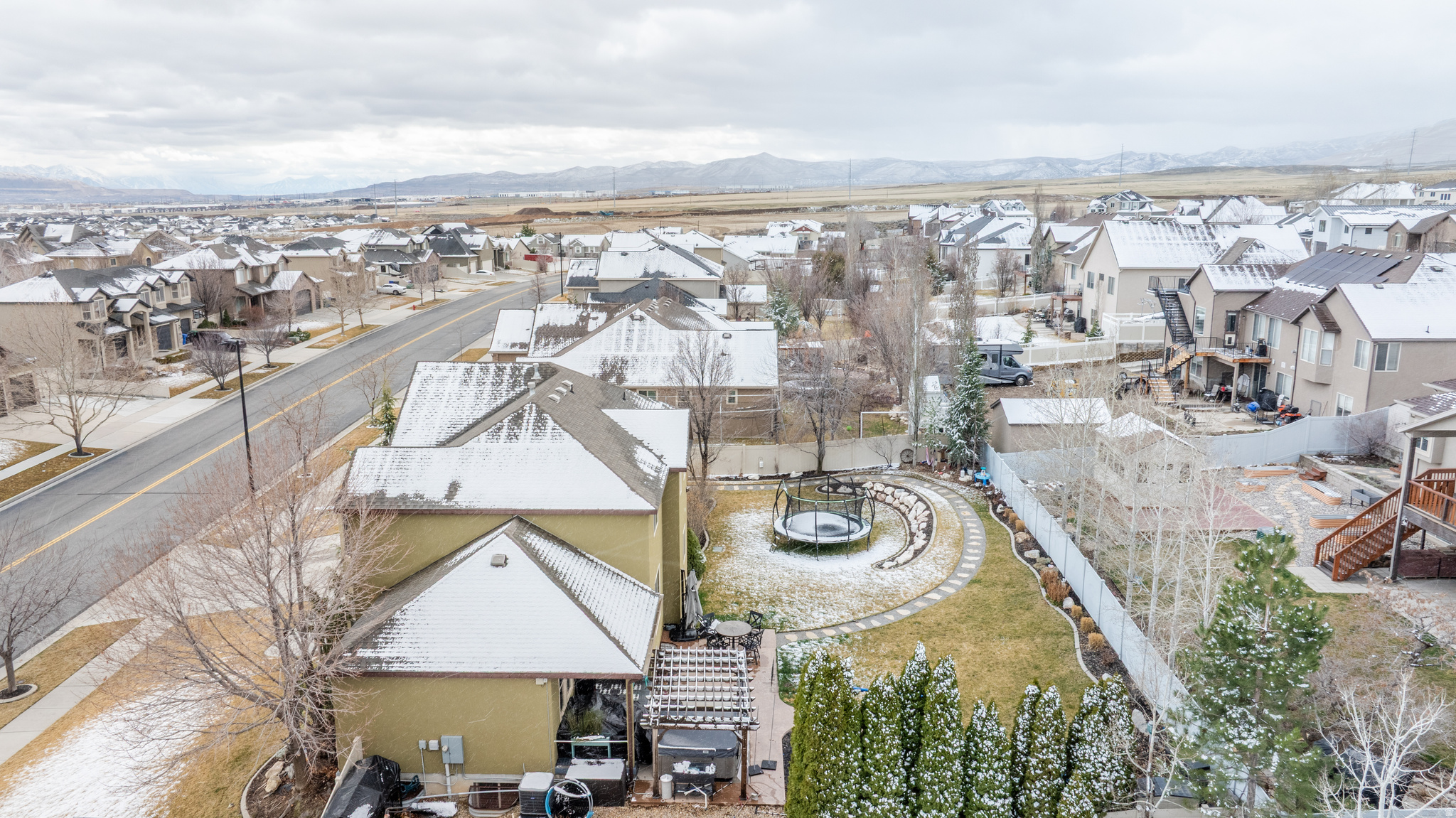 main property photo 40