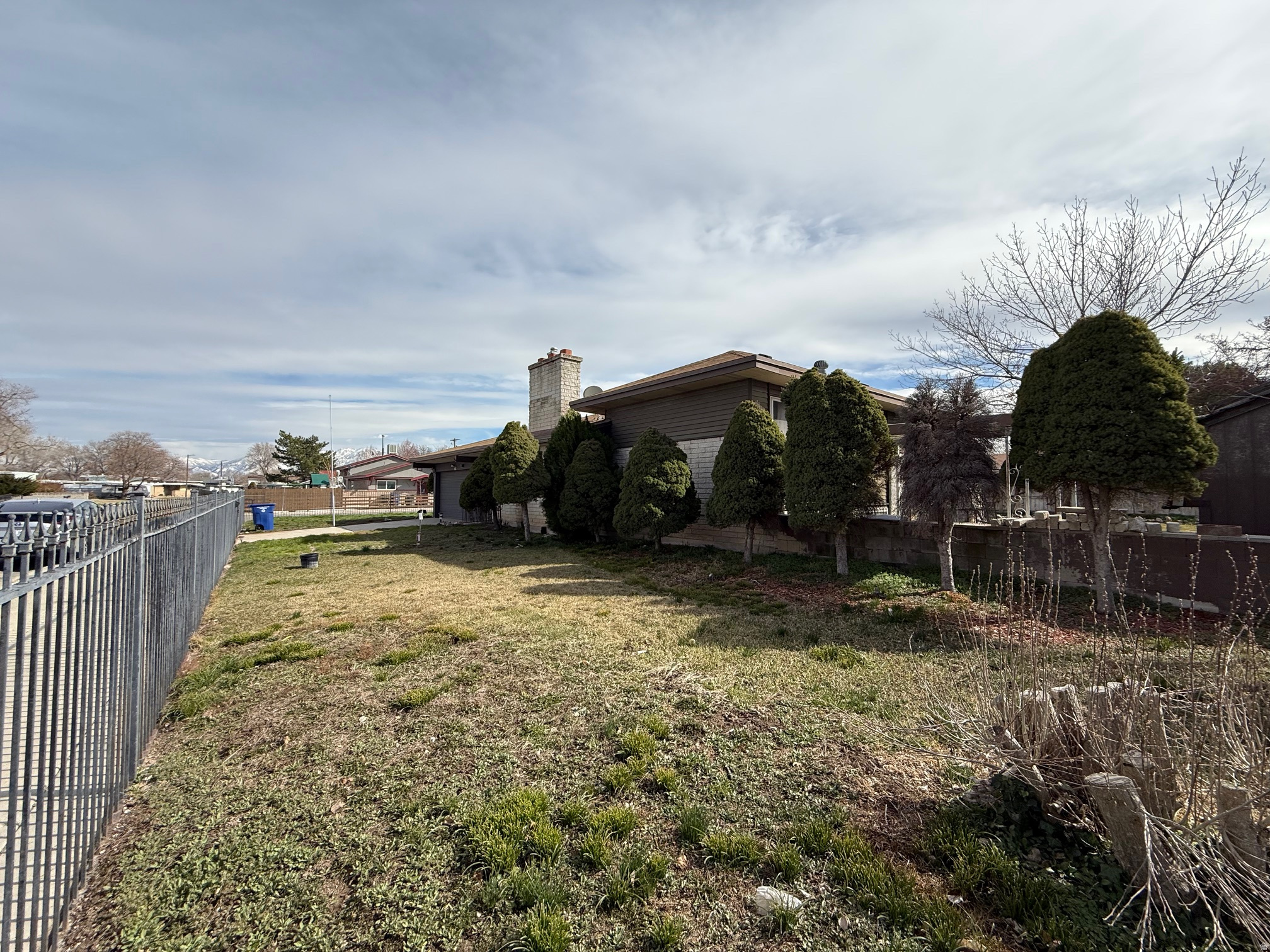 main property photo 36