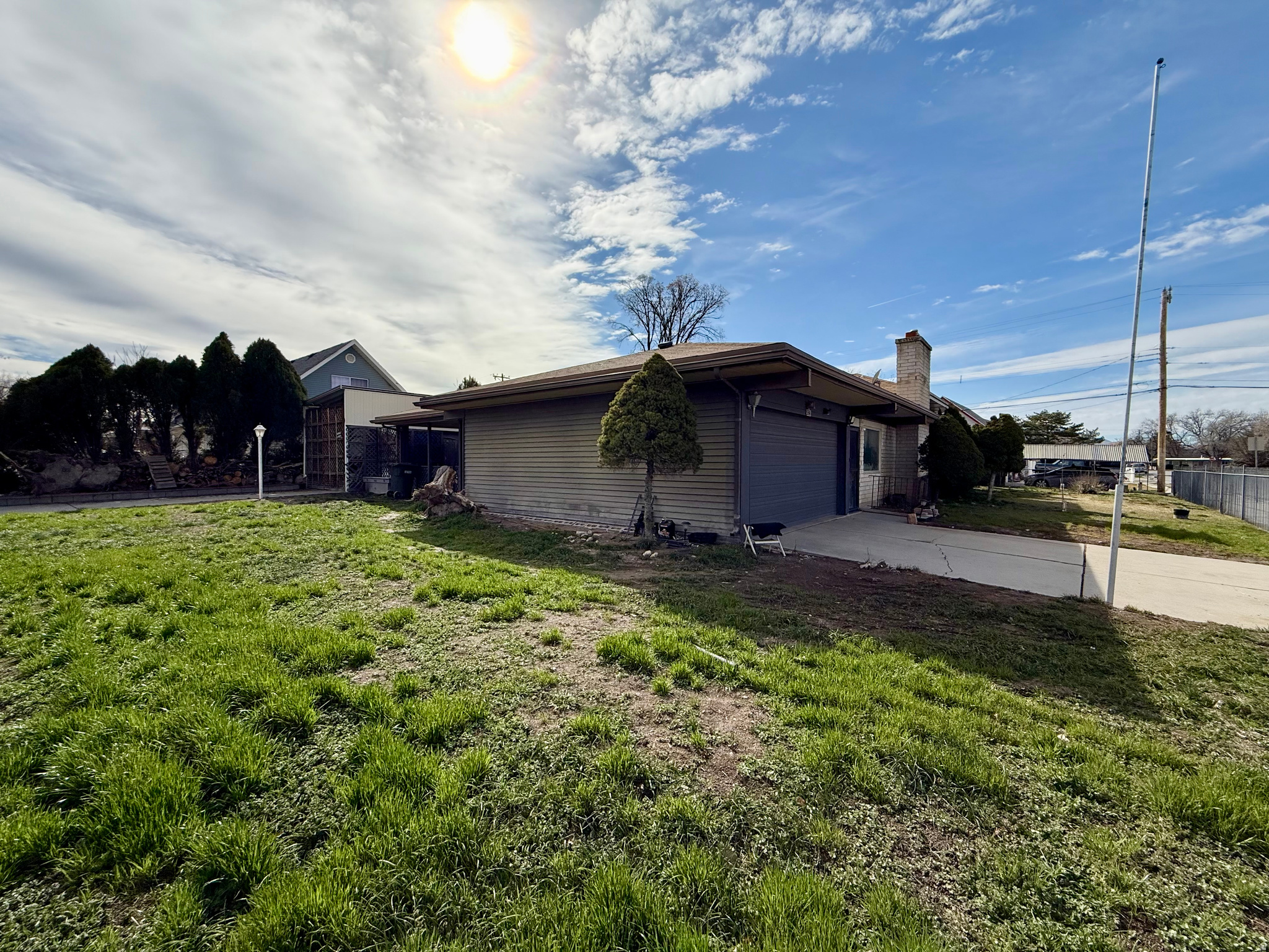 main property photo 37