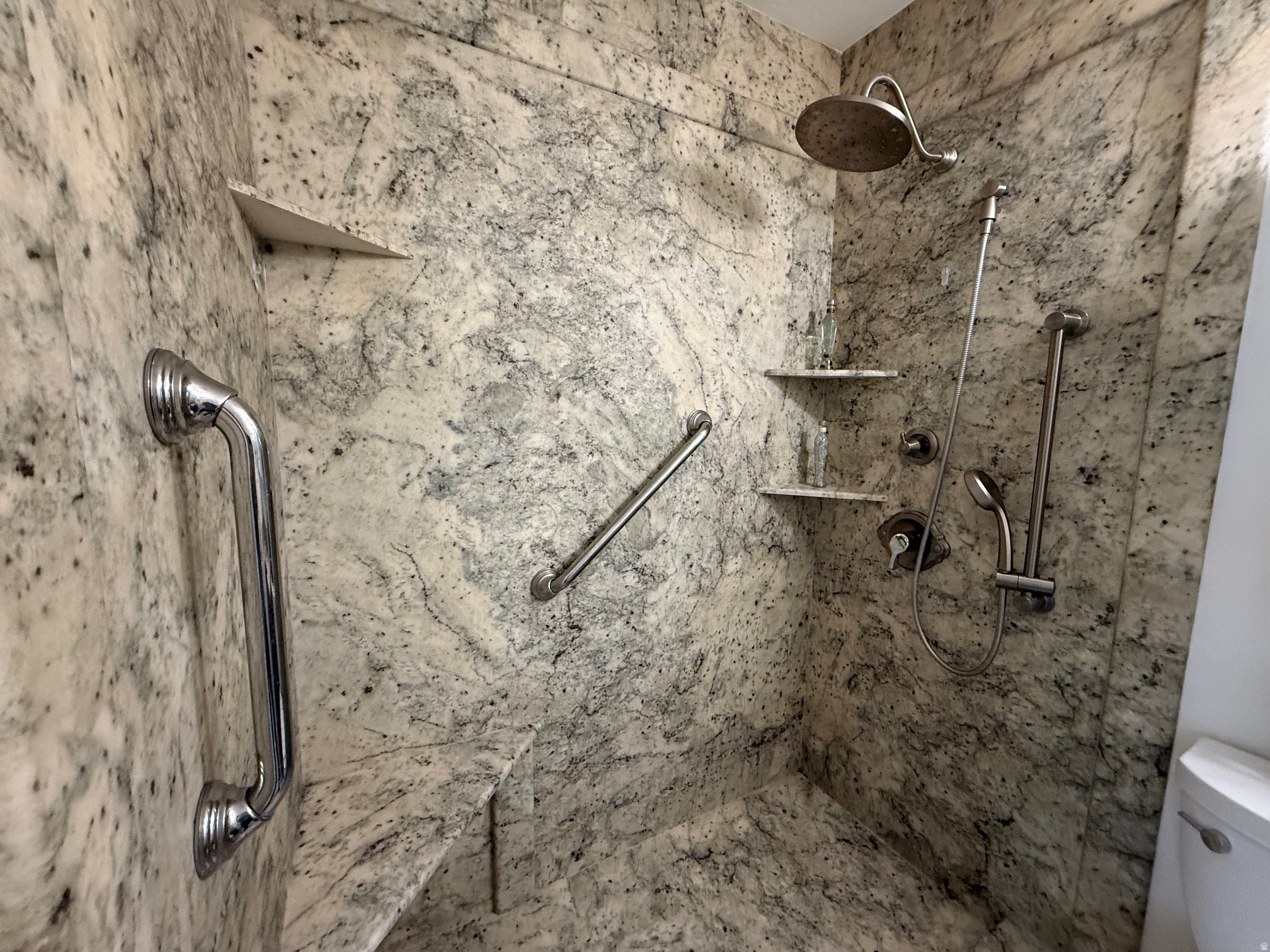 main property photo 20