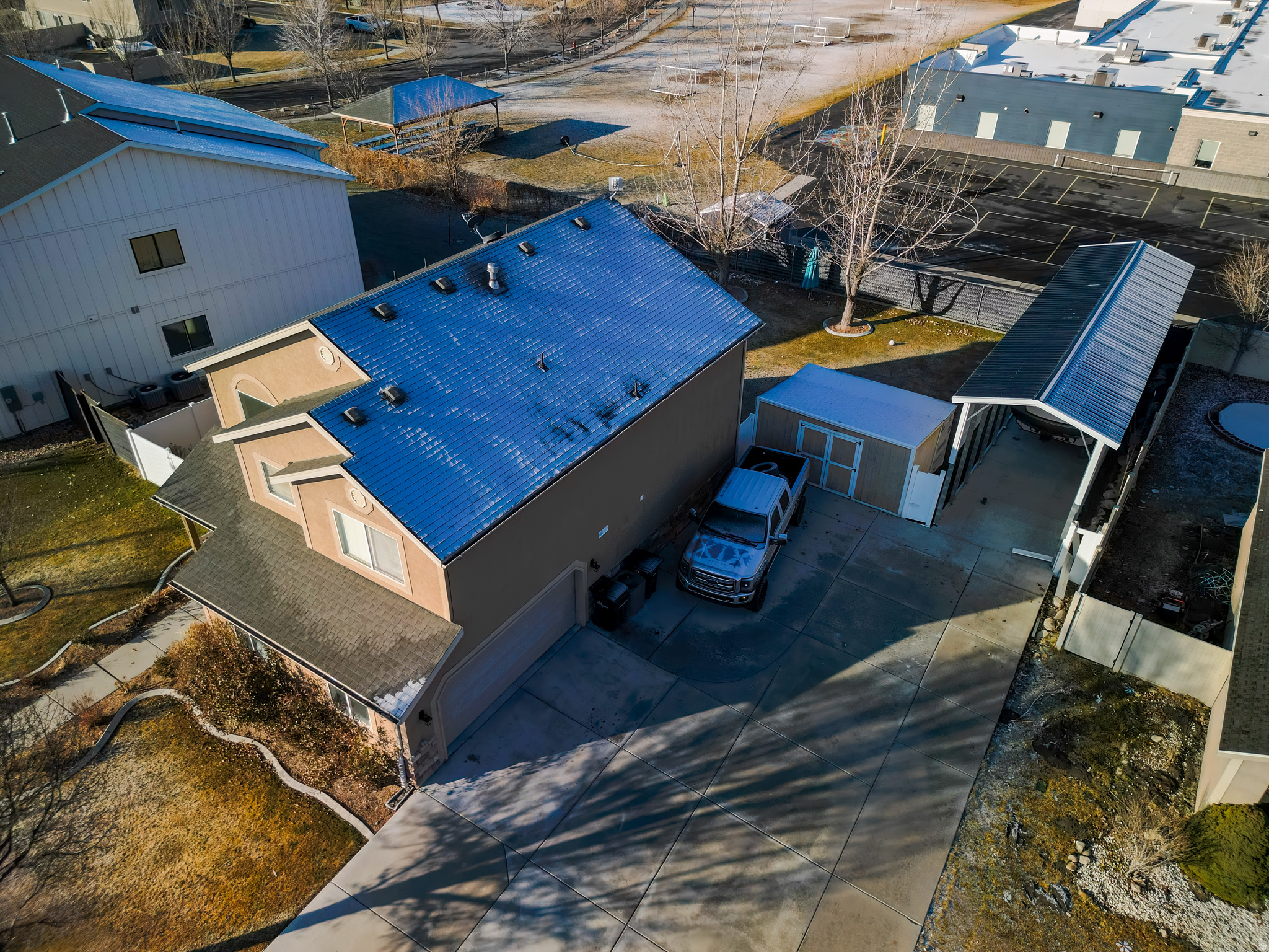 main property photo 33