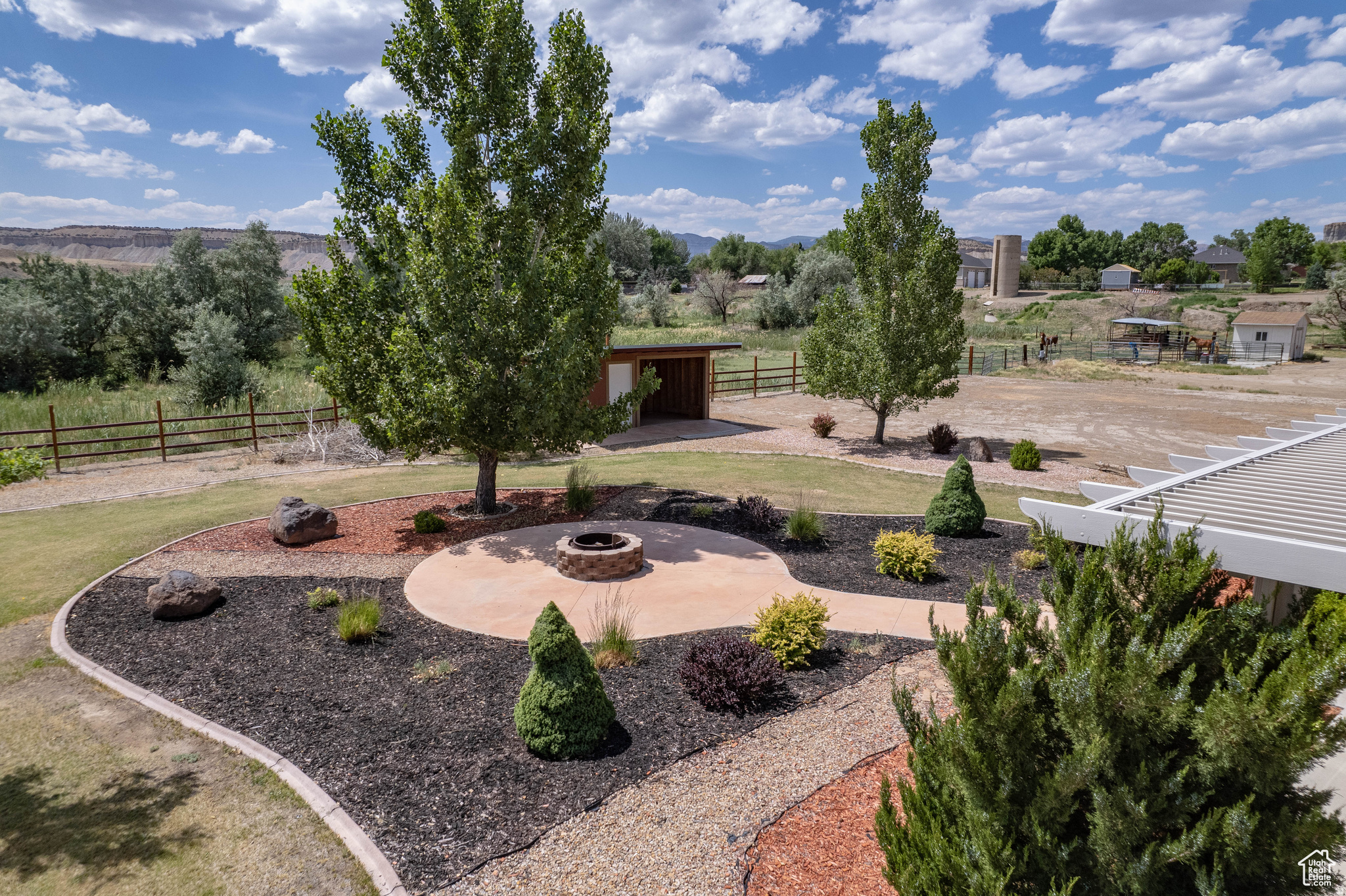 main property photo 20
