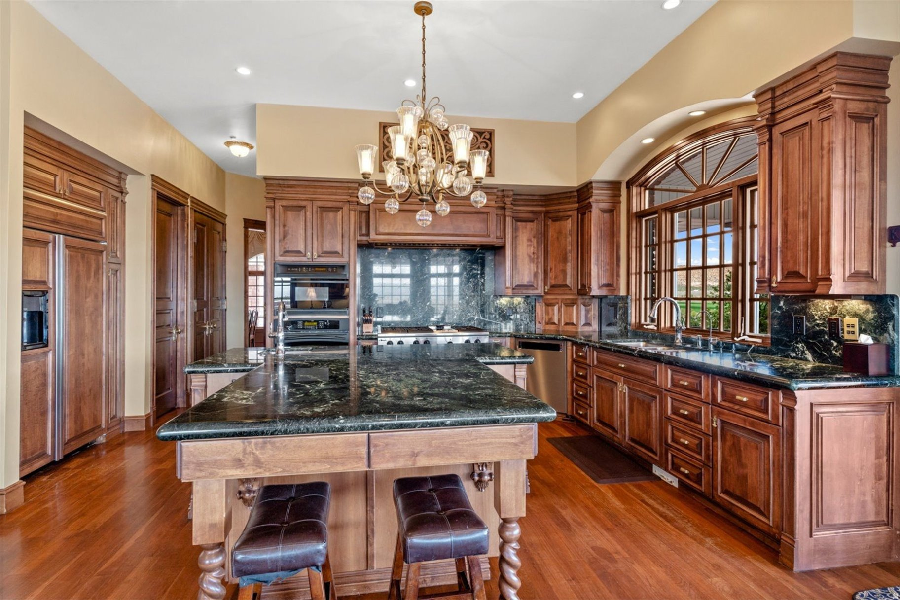 main property photo 11