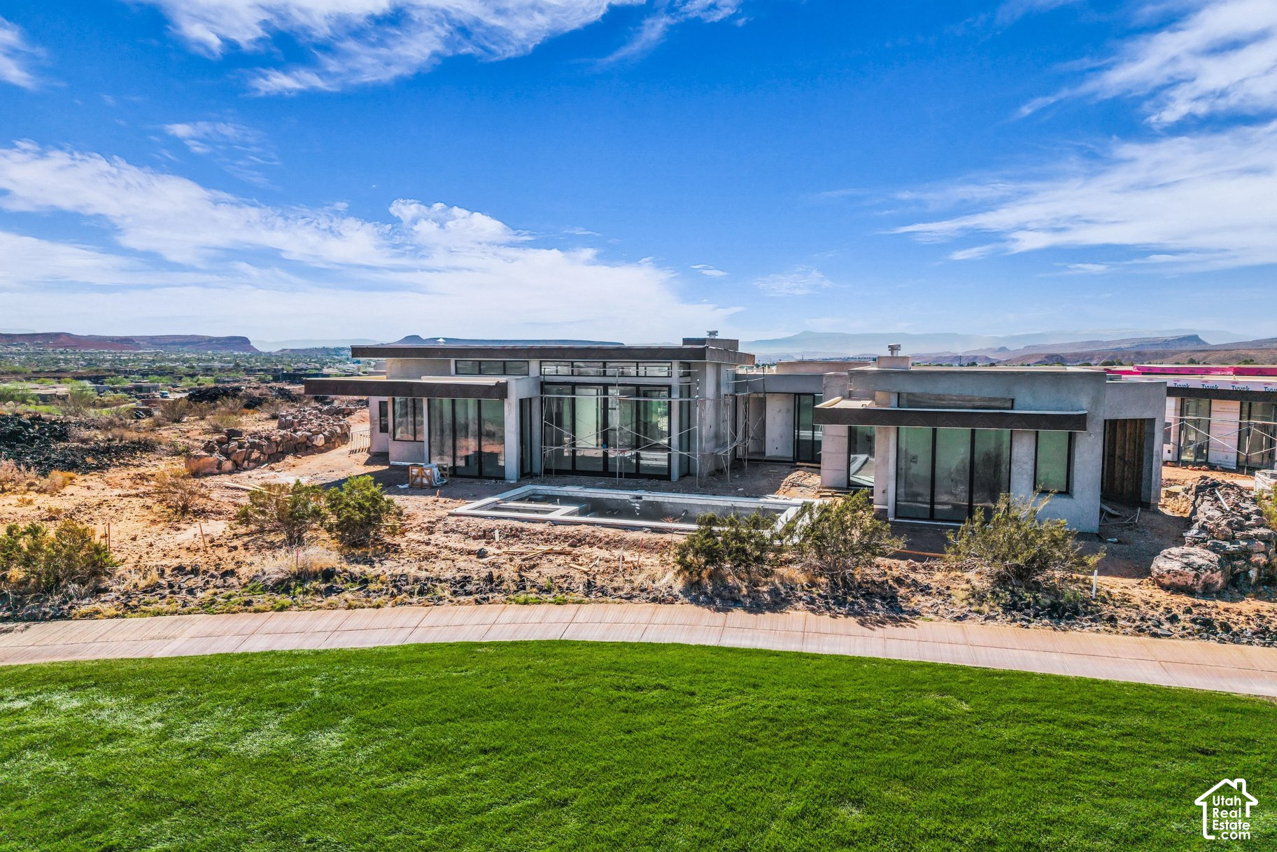 main property photo 50
